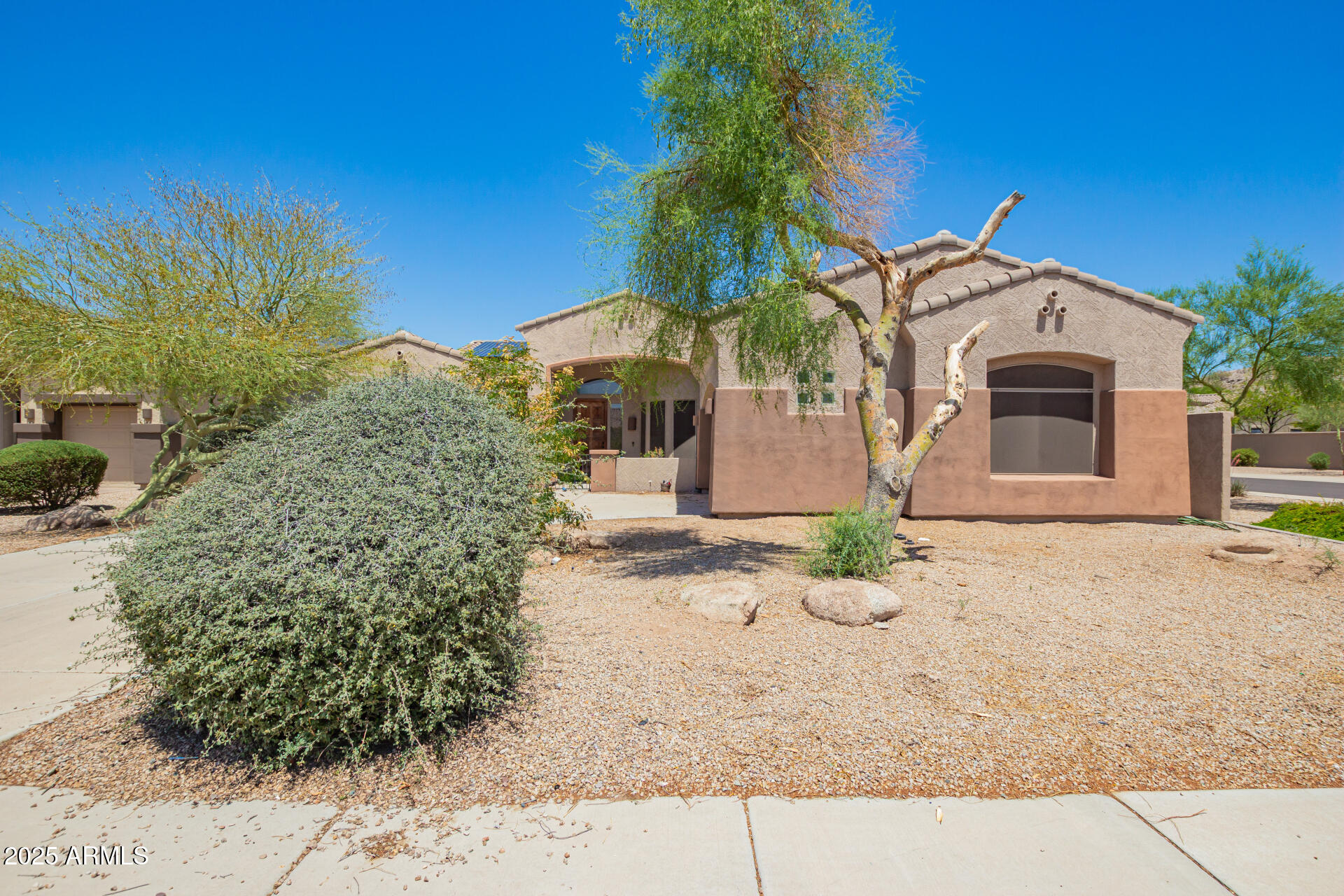 18322 W SWEET ACACIA Drive, Goodyear, AZ 85338 — Photo 1 of 37