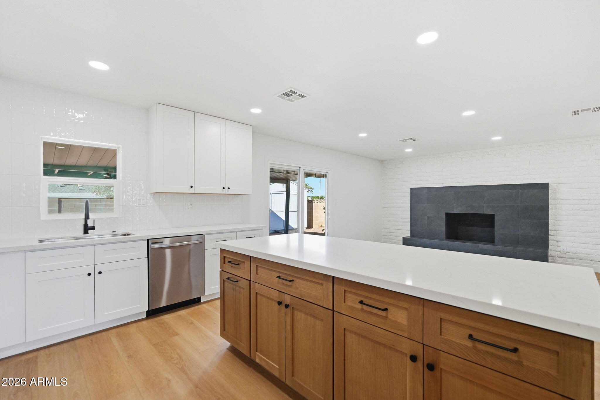 1514 E VERLEA Drive, Tempe, AZ 85282 — Photo 1 of 28