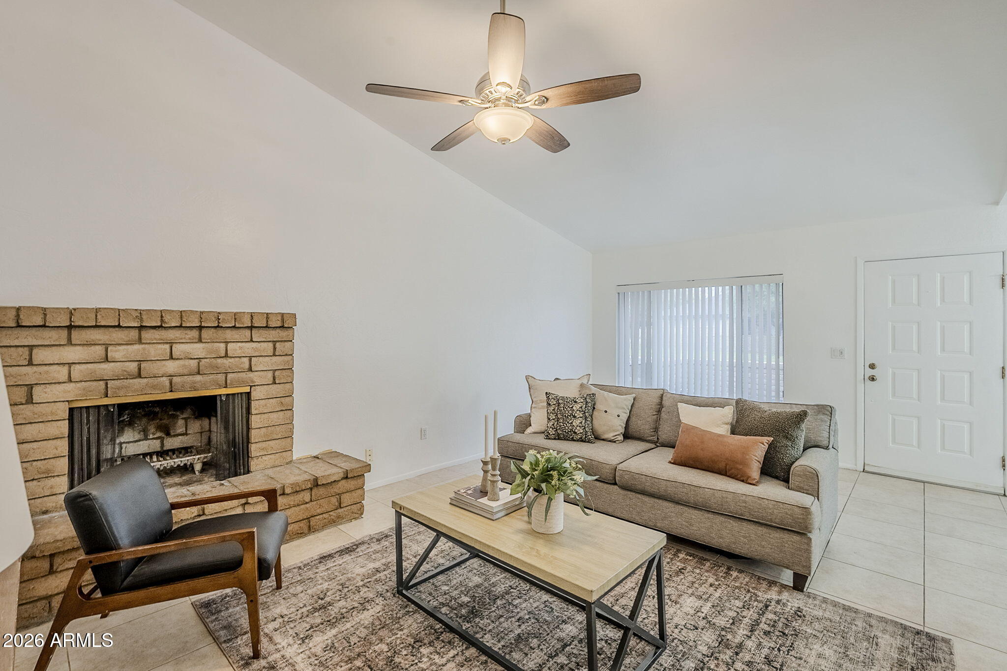 16 W LOMA VISTA Drive 104, Tempe, AZ 85282 — Photo 1 of 28