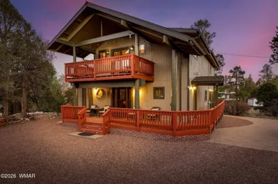 3161 Trails End, Overgaard, AZ 85933