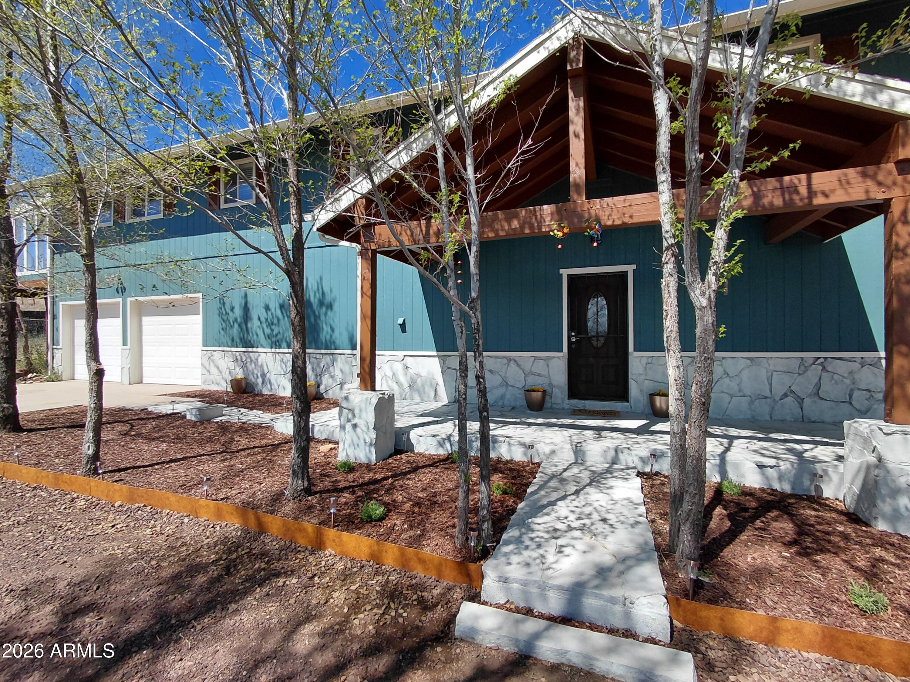 11285 Homestead Lane, Flagstaff, AZ 86004 — Photo 1 of 38