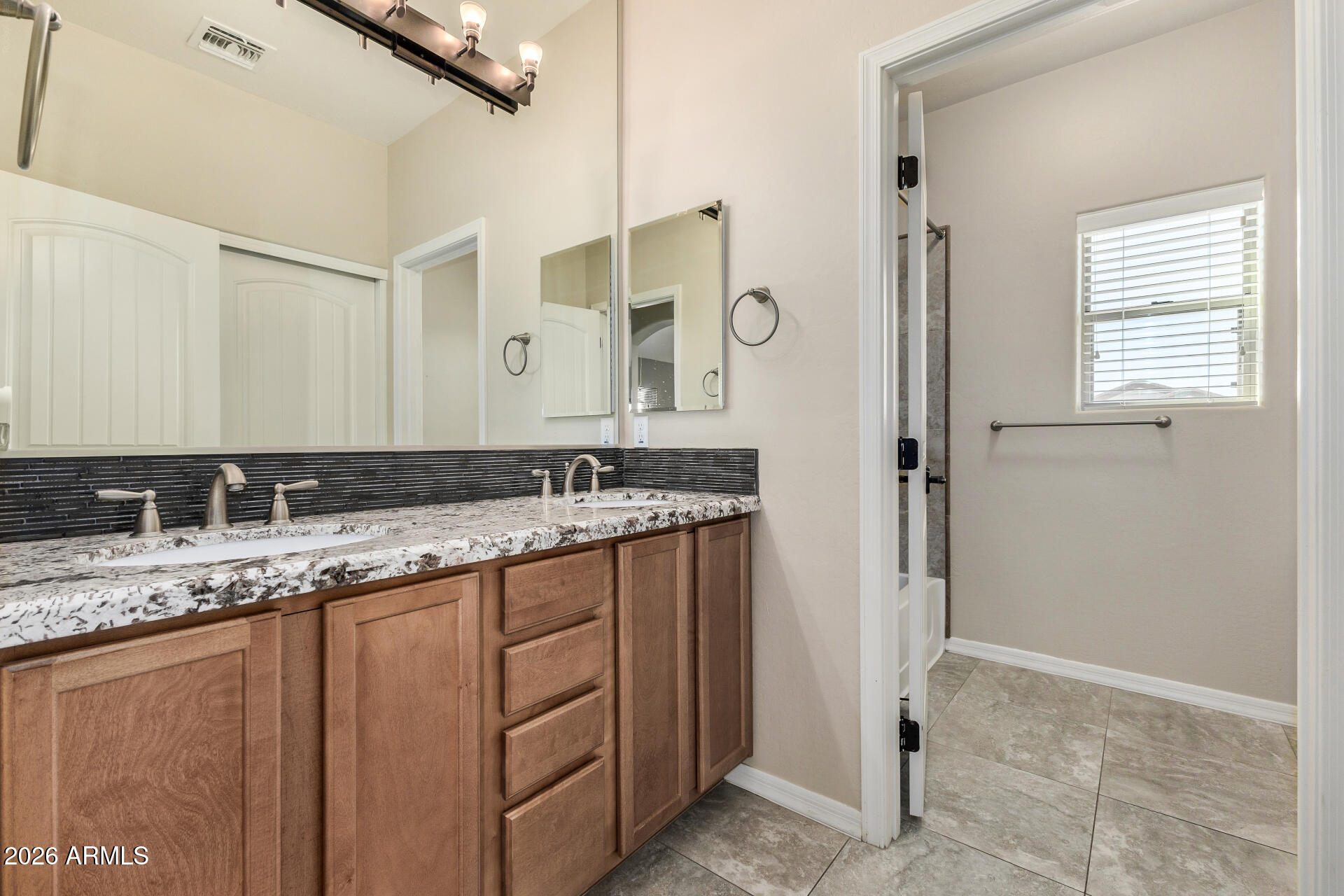 Thumbnail 27