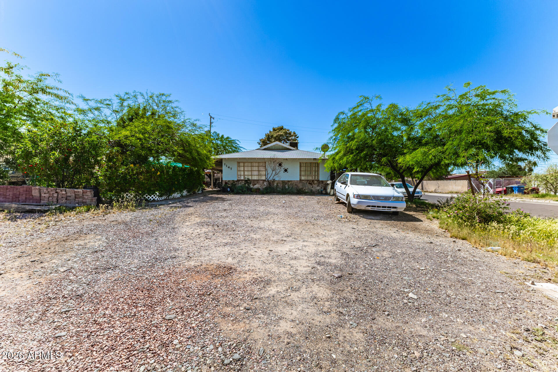 1147 W PEORIA Avenue, Phoenix, AZ 85029 — Photo 1 of 49