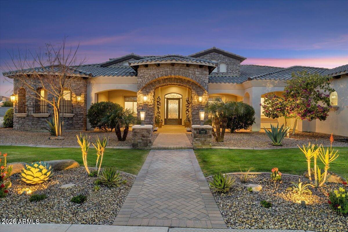 5600 S GEMSTONE Drive, Chandler, AZ 85249 — Photo 1 of 6