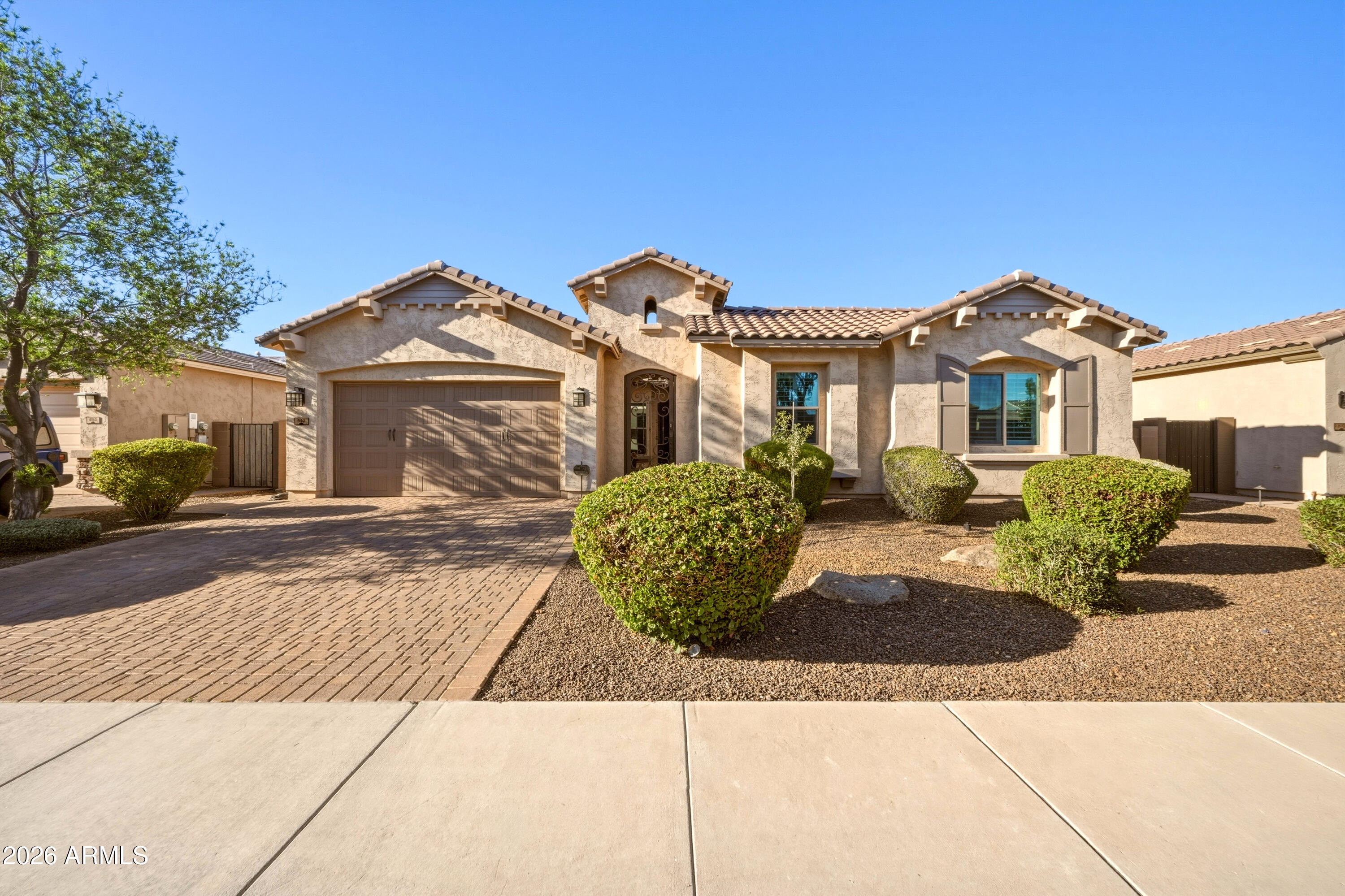 862 E HAMPTON Lane, Gilbert, AZ 85295 — Photo 1 of 34
