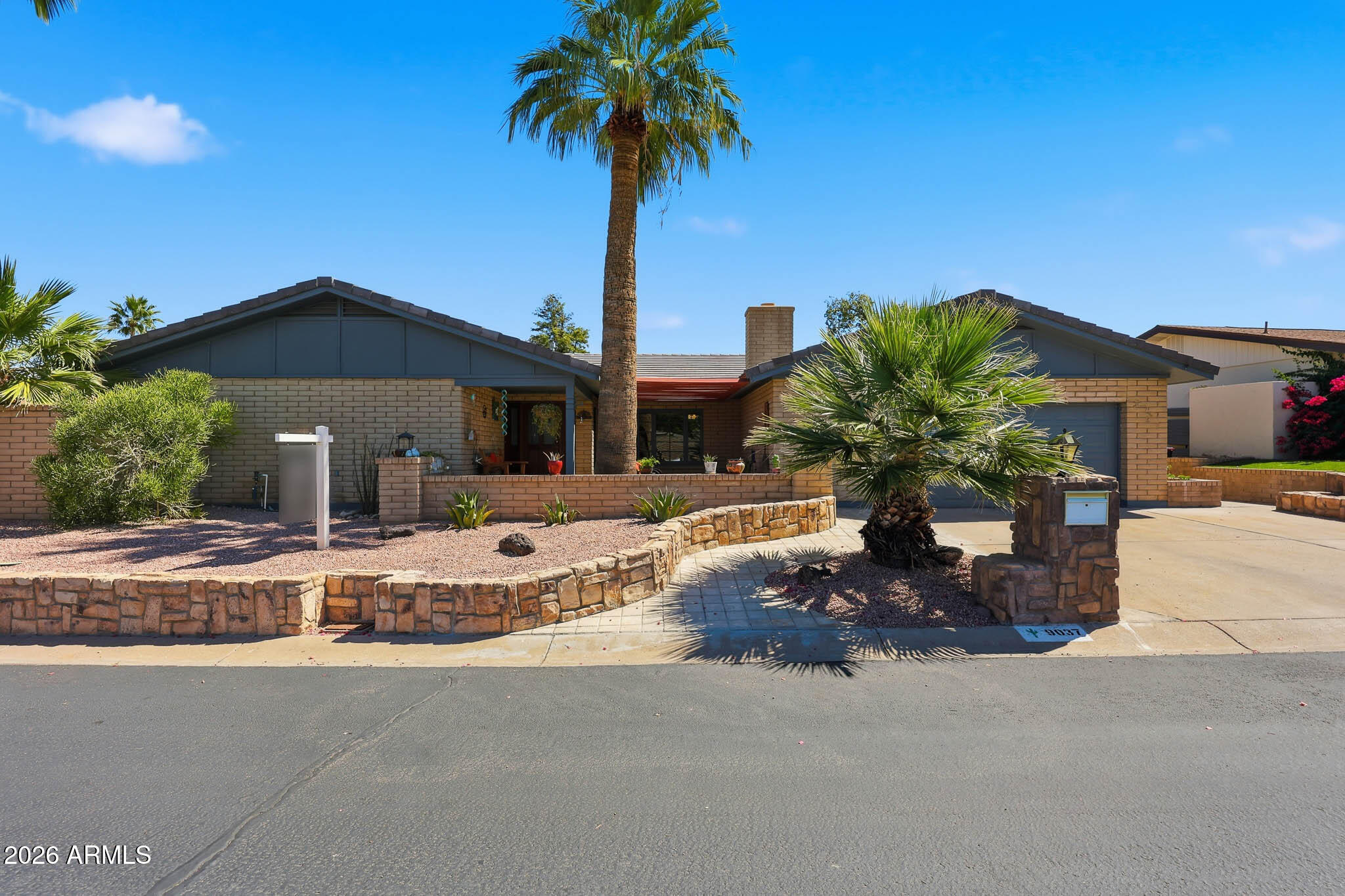 9037 N ARROYA GRANDE Drive, Phoenix, AZ 85028 — Photo 1 of 41