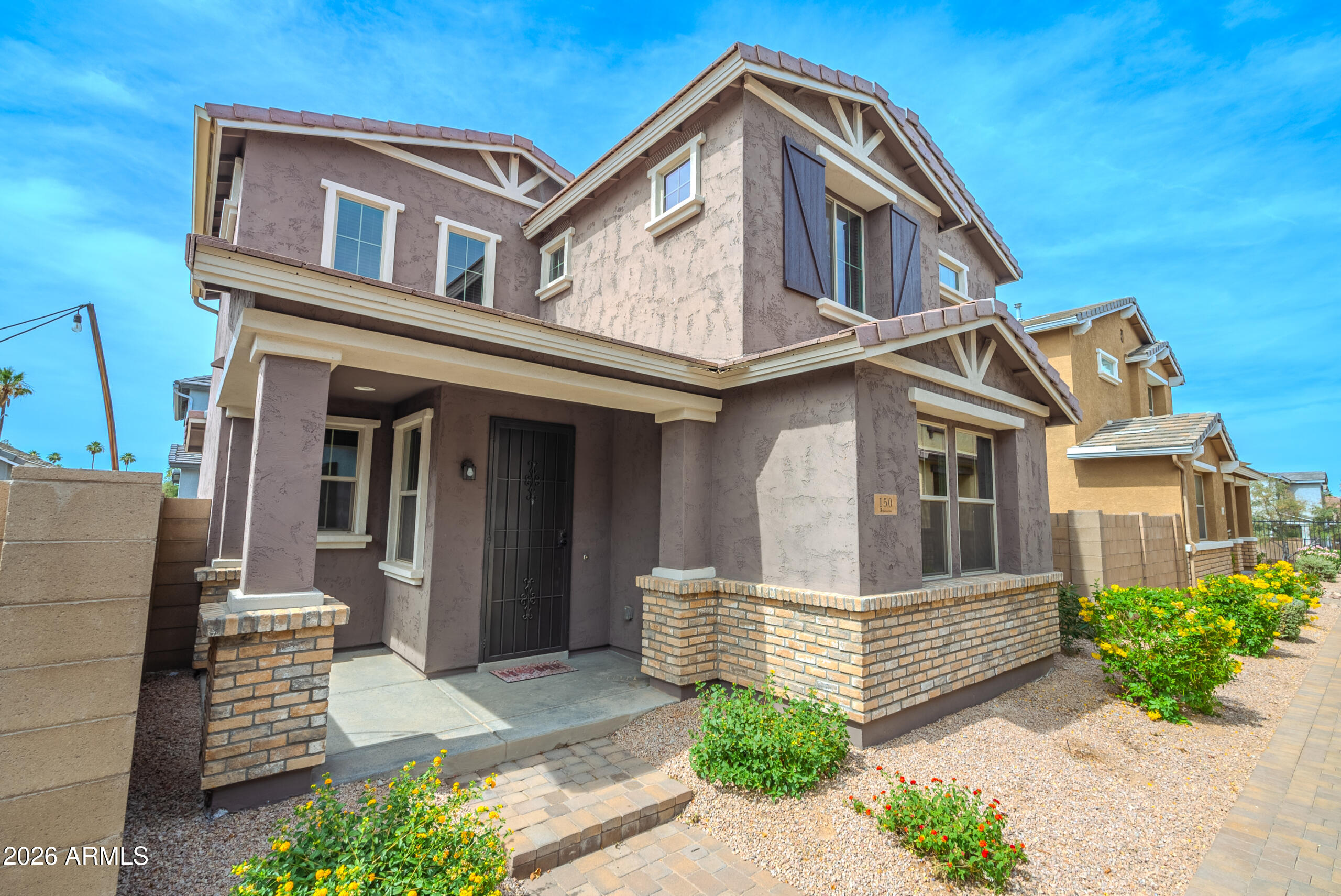 150 N SANDAL, Mesa, AZ 85205 — Photo 1 of 40