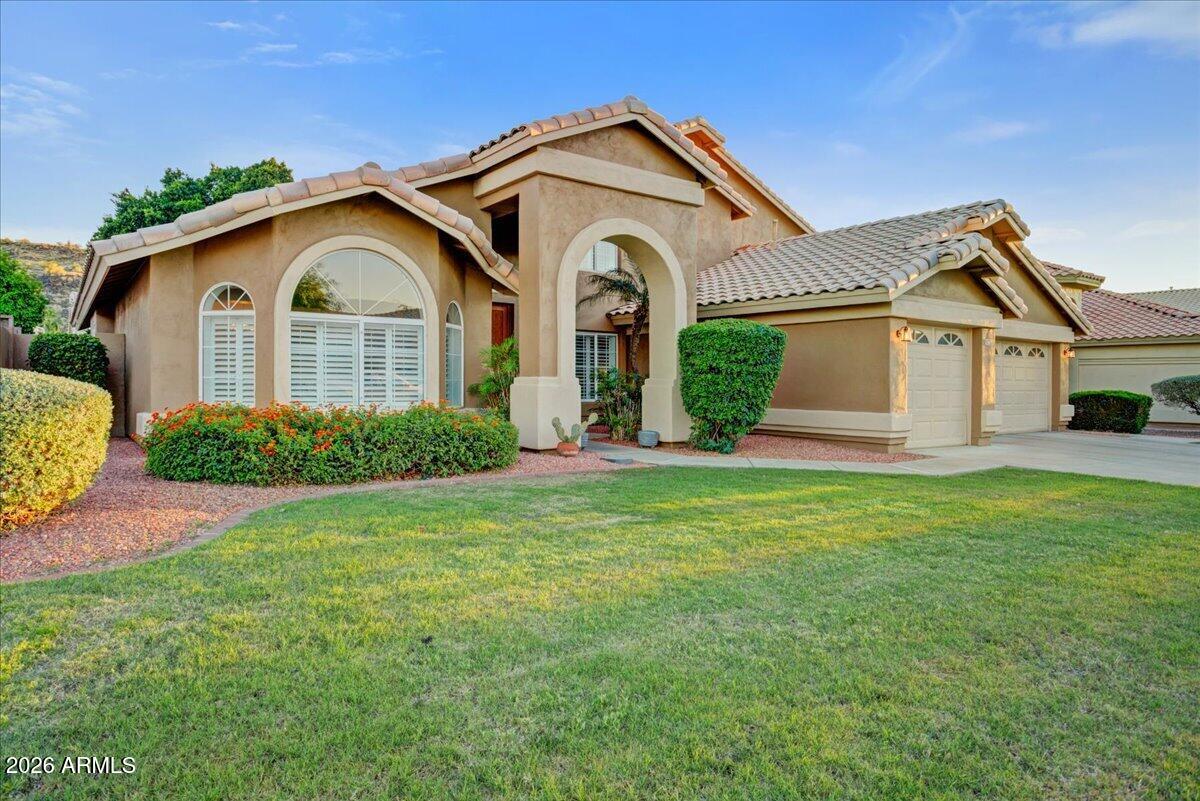 5721 W MARIPOSA GRANDE Lane, Glendale, AZ 85310 — Photo 1 of 20