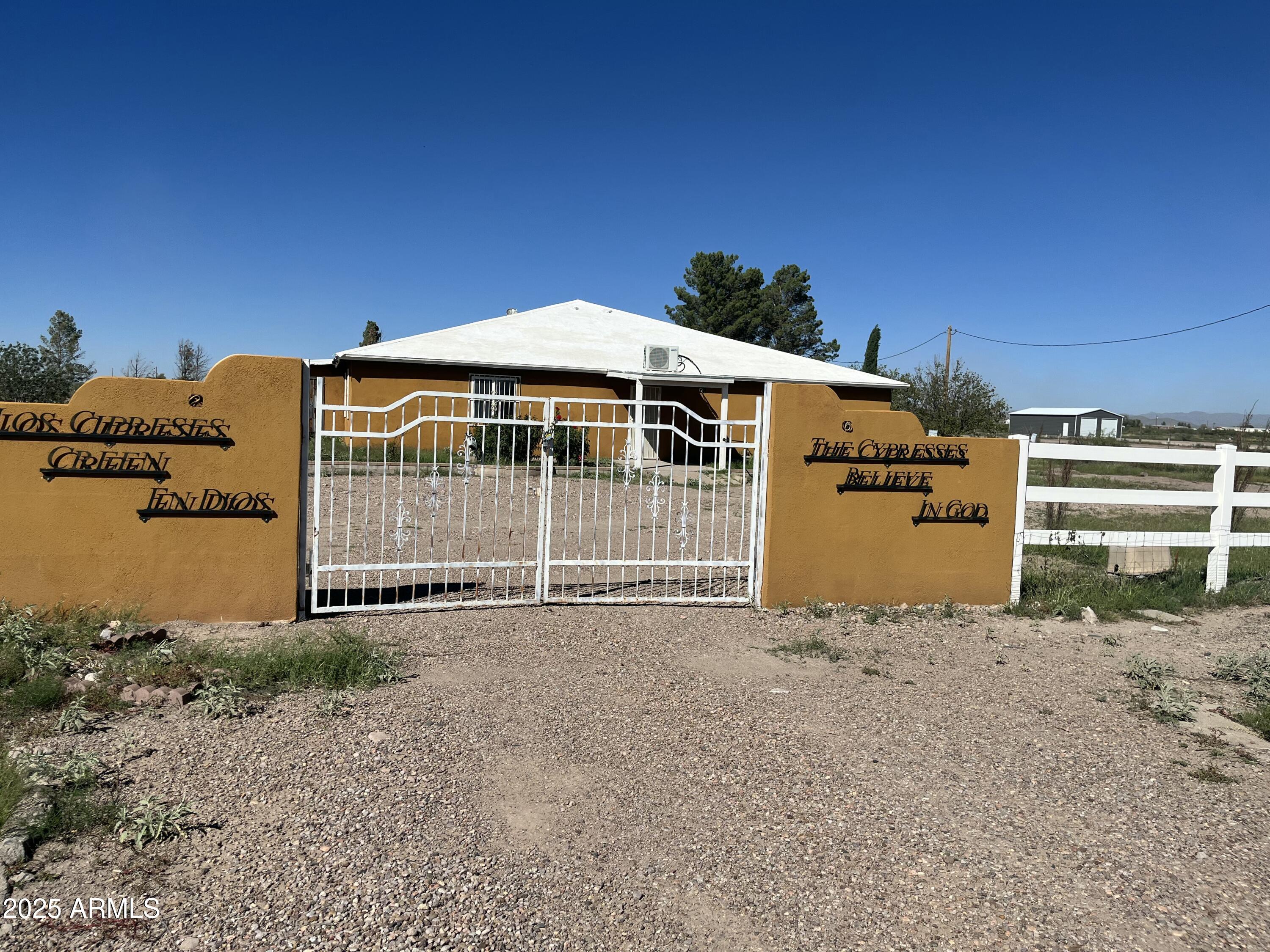 4250 W Jefferson Road, Elfrida, AZ 85610 — Photo 1 of 13