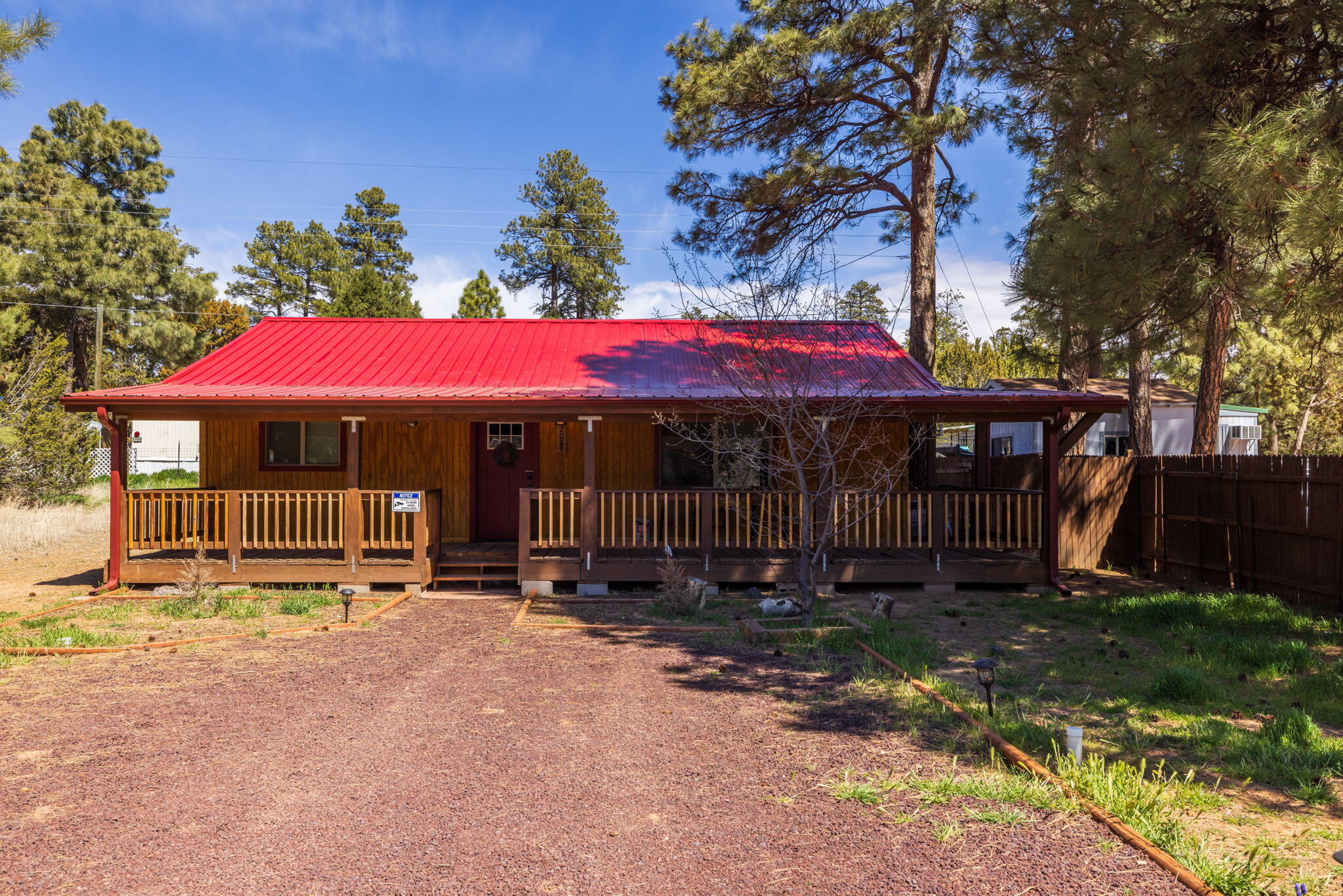2074 Thousand Pines Drive, Overgaard, AZ 85933