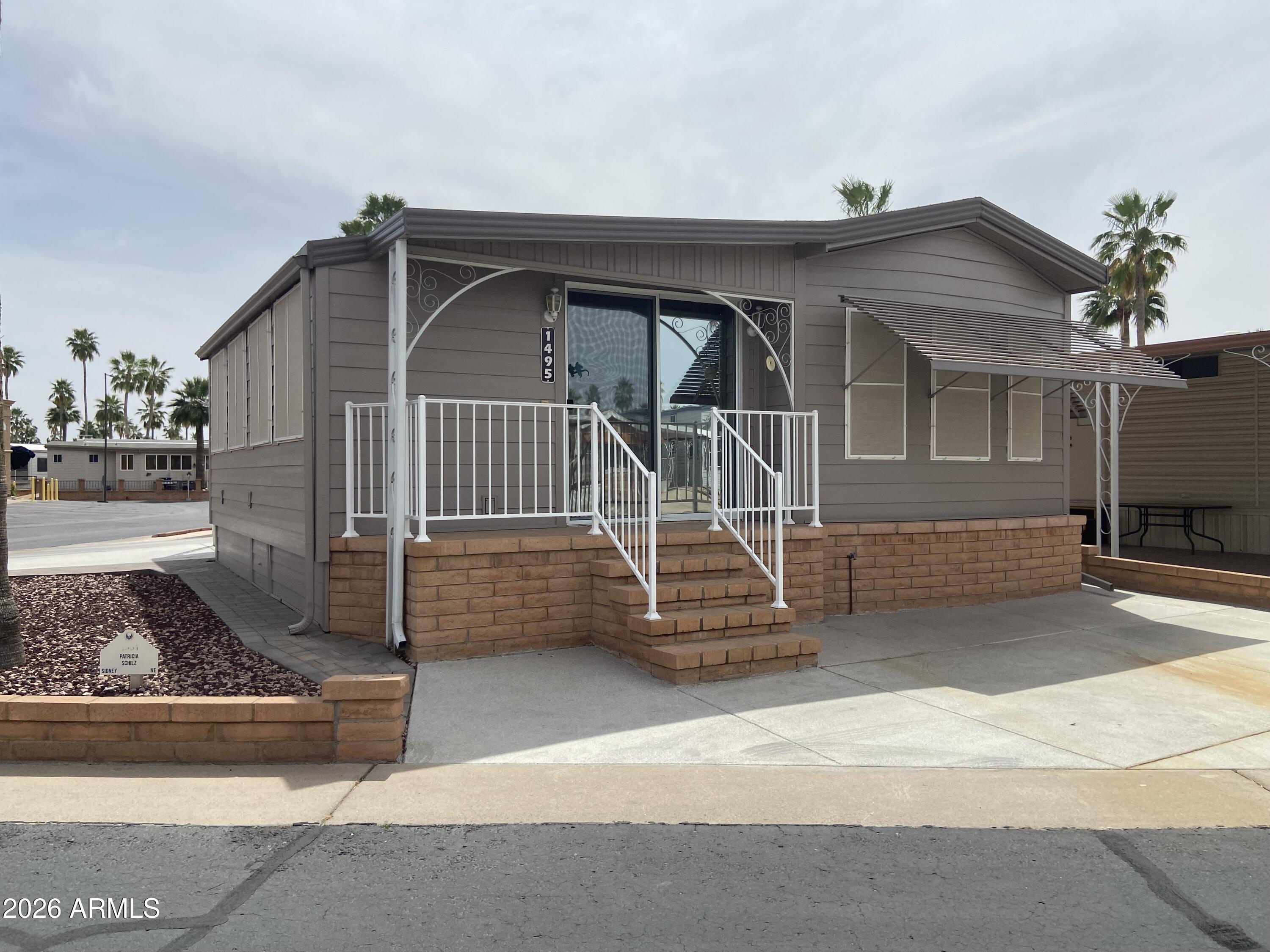 1495 W PAWNEE Avenue, Apache Junction, AZ 85119 — Photo 1 of 47