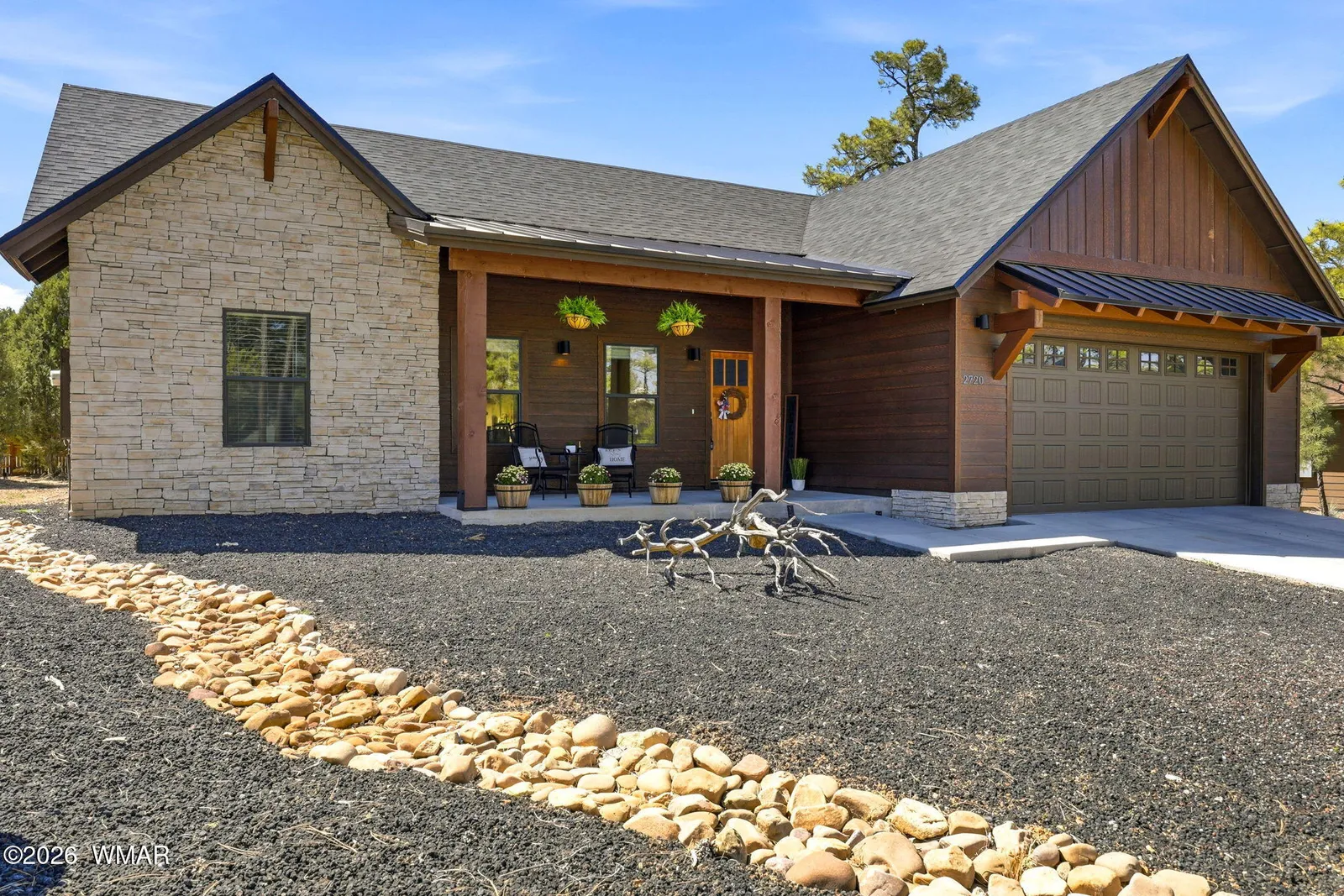 2720 N Eagle View Circle, Show Low, AZ 85901 — Photo 1 of 38