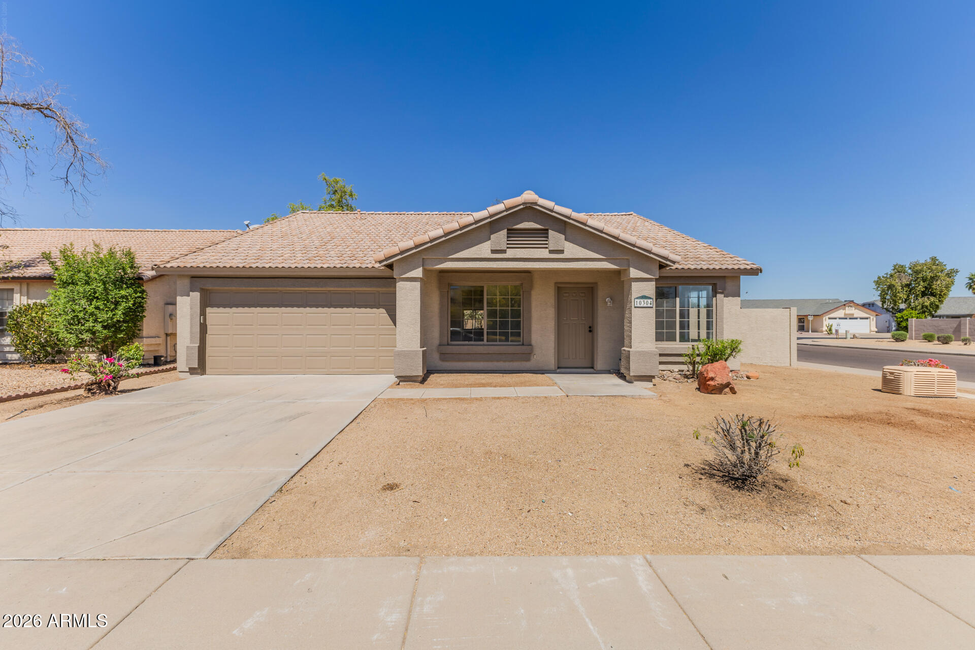 10304 W WINDSOR Boulevard, Glendale, AZ 85307 — Photo 1 of 32