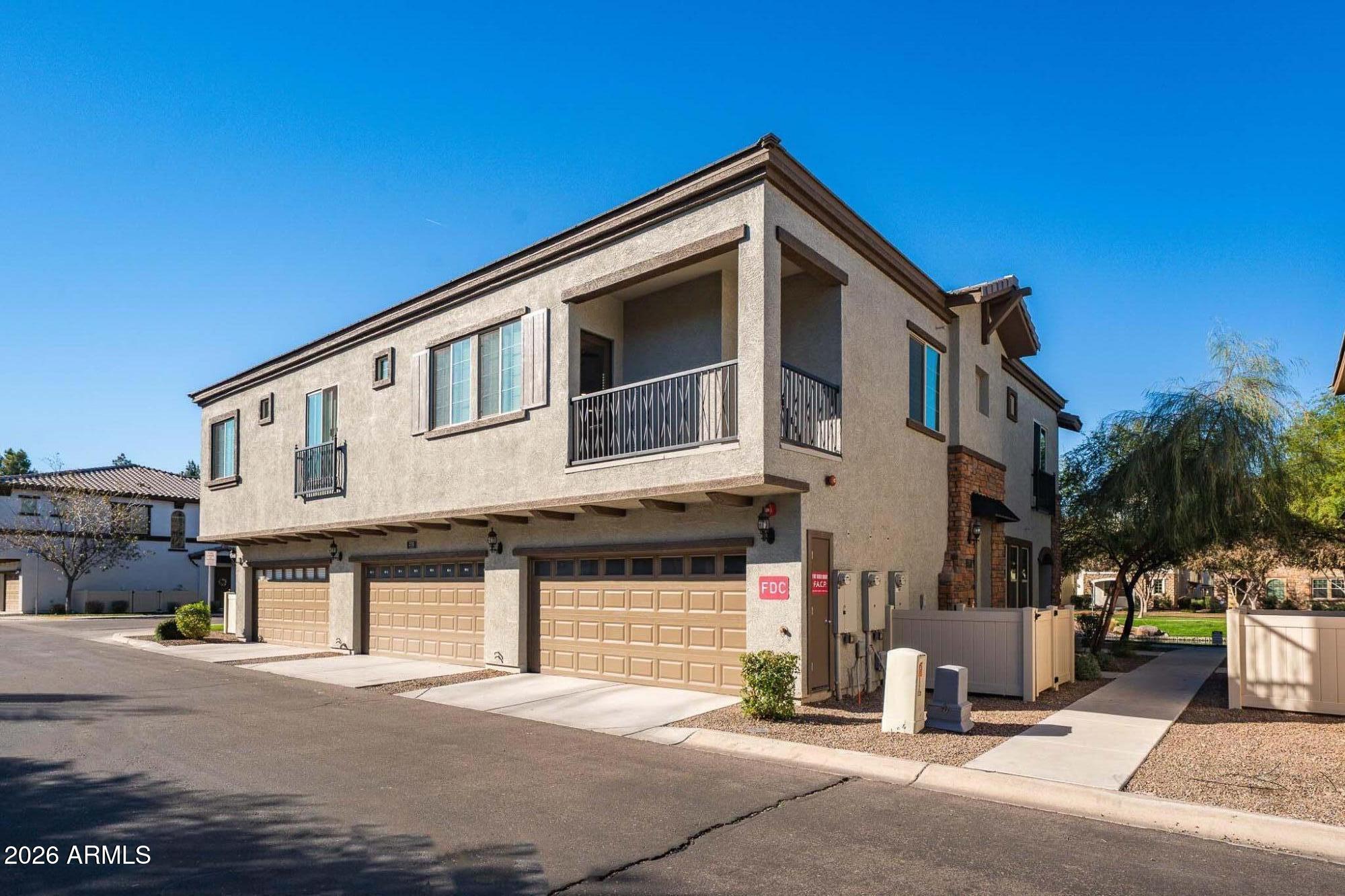 2750 S VOYAGER Drive 101, Gilbert, AZ 85295 — Photo 1 of 36