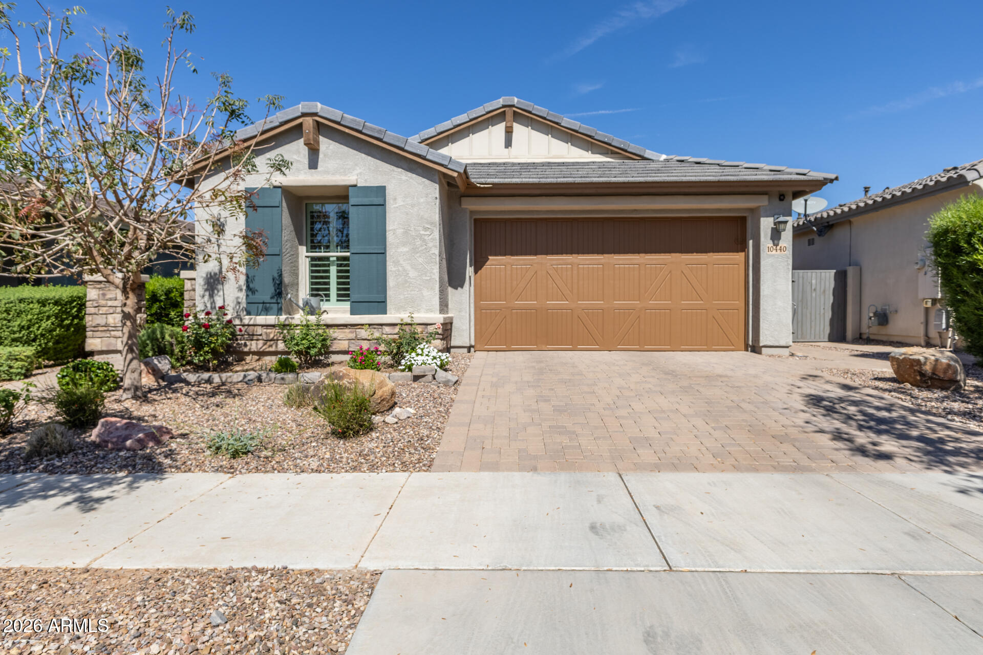 10440 E TESLA Avenue, Mesa, AZ 85212 — Photo 1 of 40