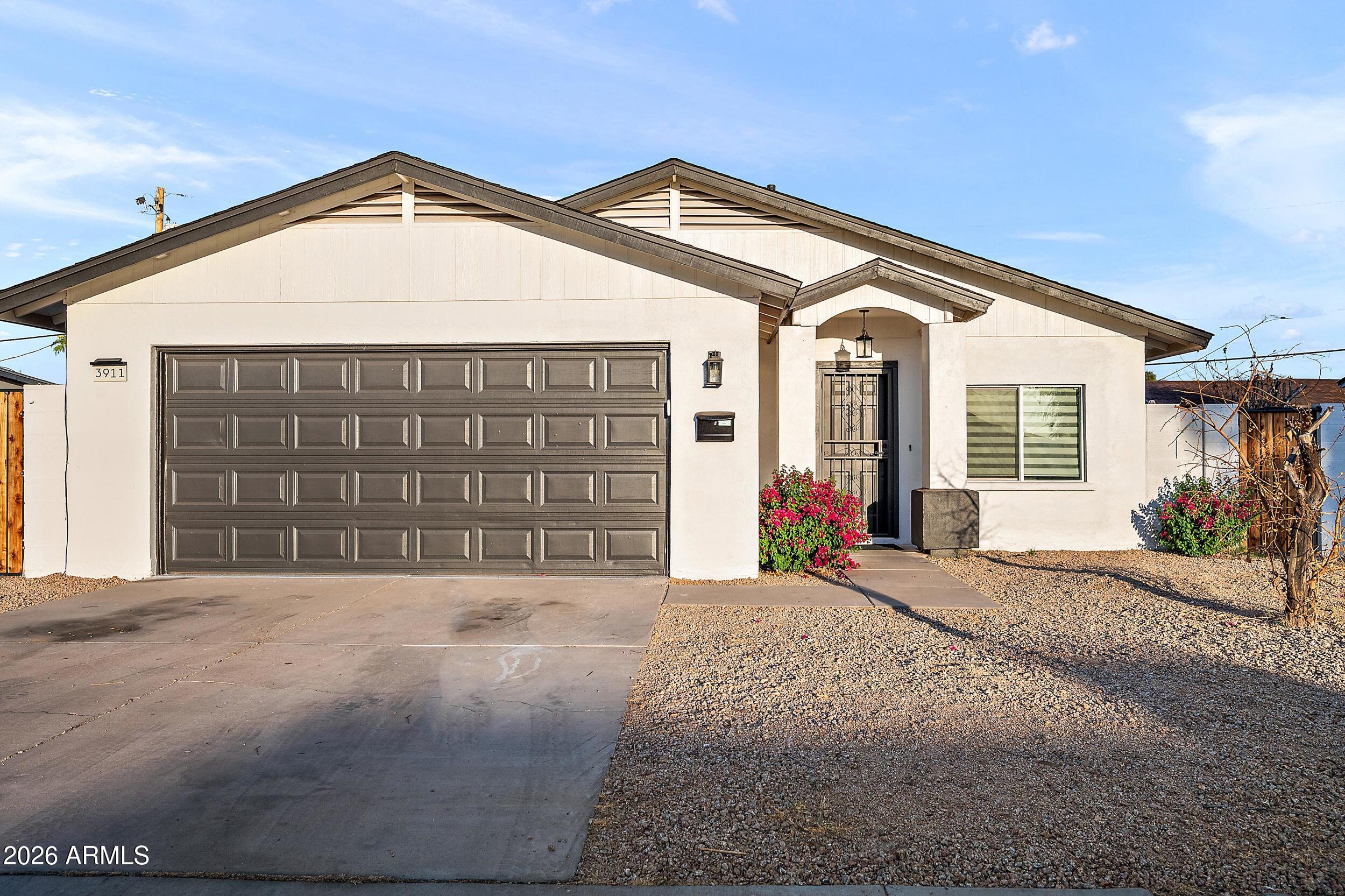 3911 N 13TH Way, Phoenix, AZ 85014 — Photo 1 of 35