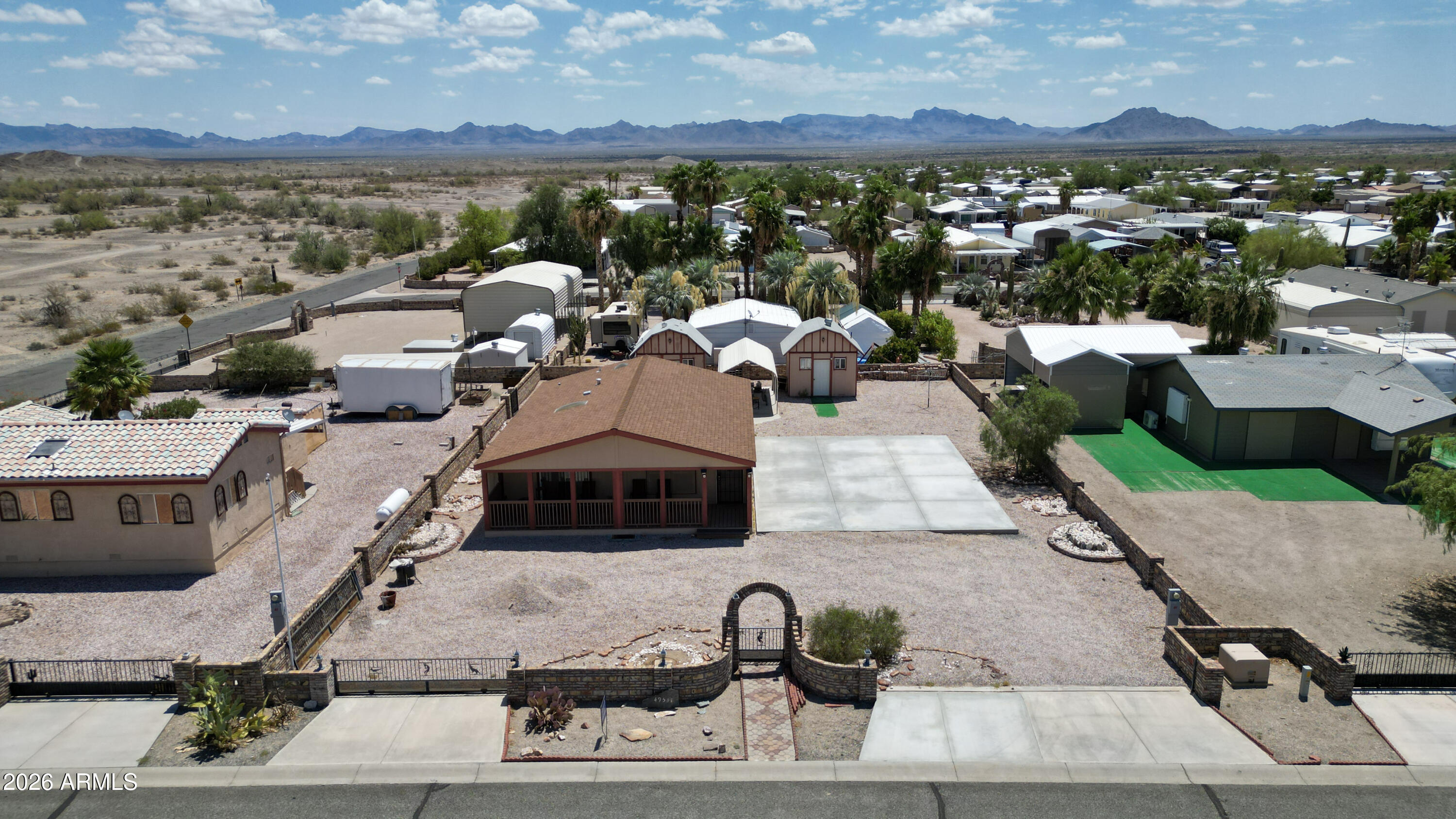 49531 PEARL Avenue, Quartzsite, AZ 85346 — Photo 1 of 32