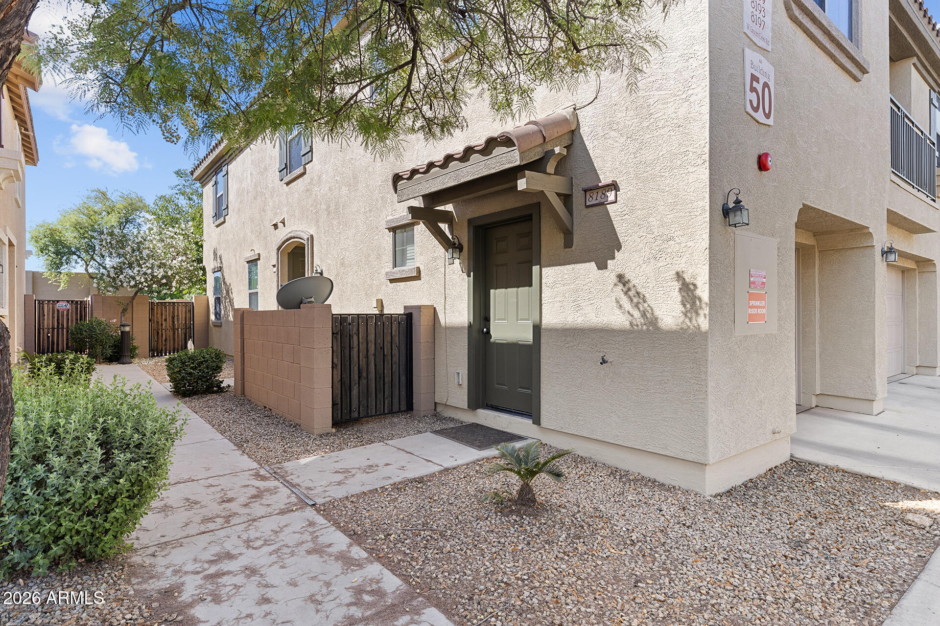8189 W GROOM CREEK Road, Phoenix, AZ 85043 — Photo 1 of 36