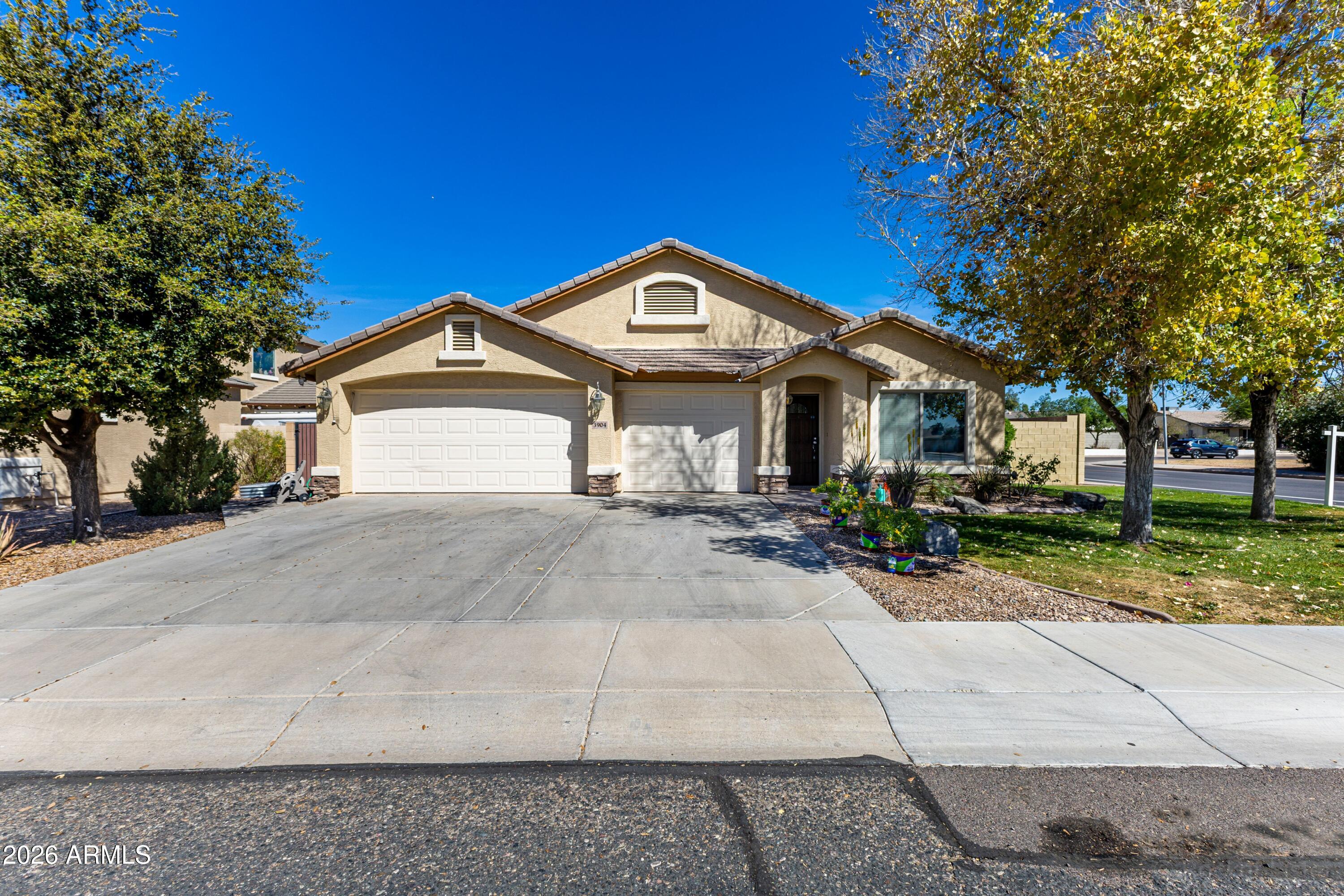 3904 W Sandra Terrace, Phoenix, AZ 85053 — Photo 1 of 25
