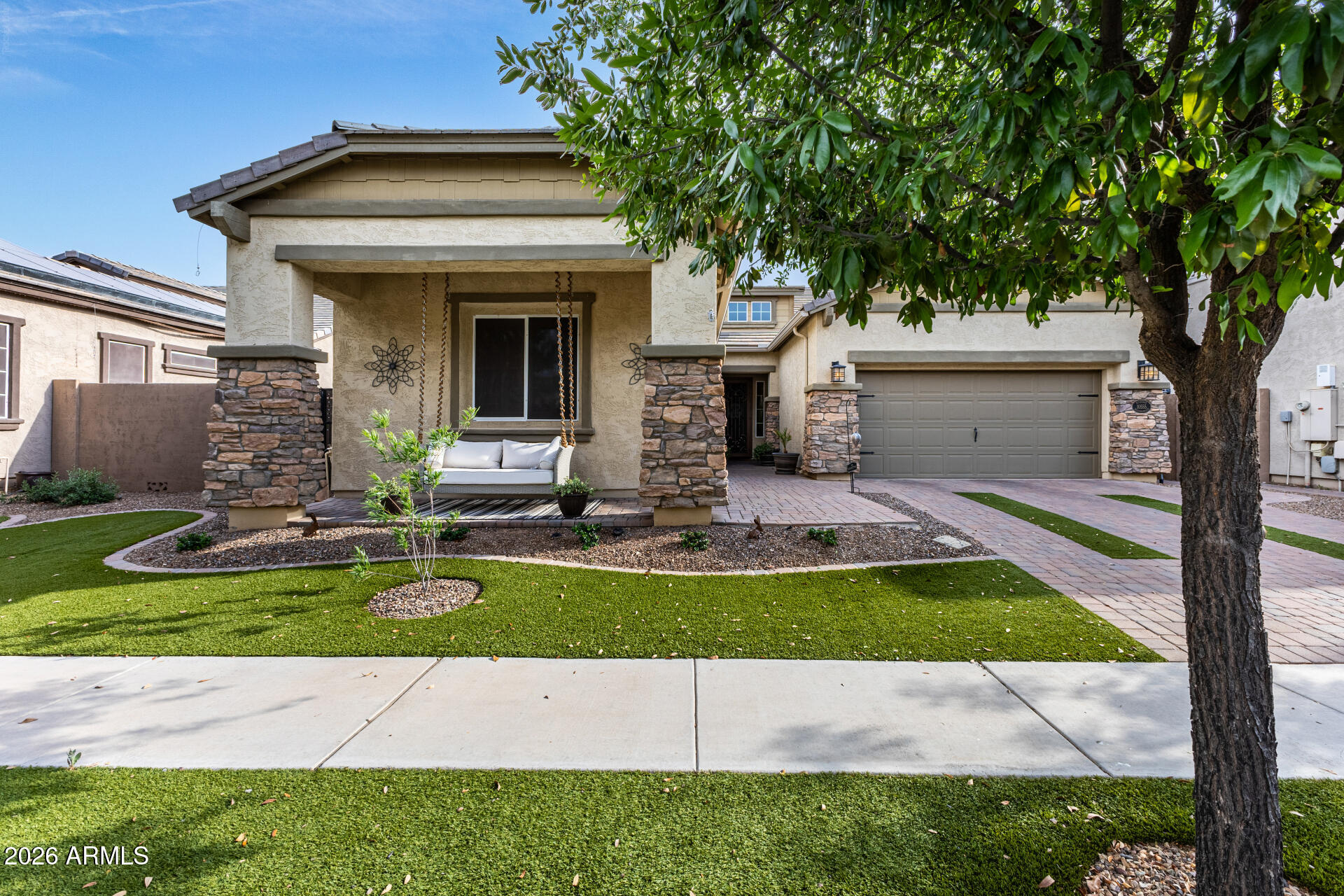 10555 E MENDOZA Avenue, Mesa, AZ 85209 — Photo 1 of 37