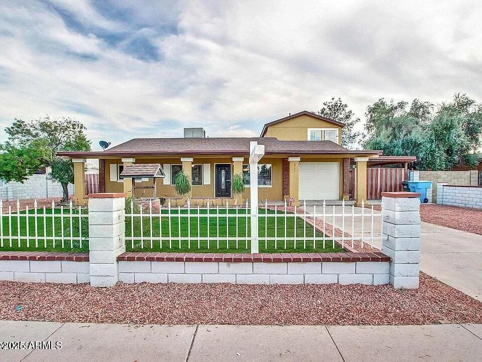 3121 W GREENWAY Road, Phoenix, AZ 85053 — Photo 1 of 32