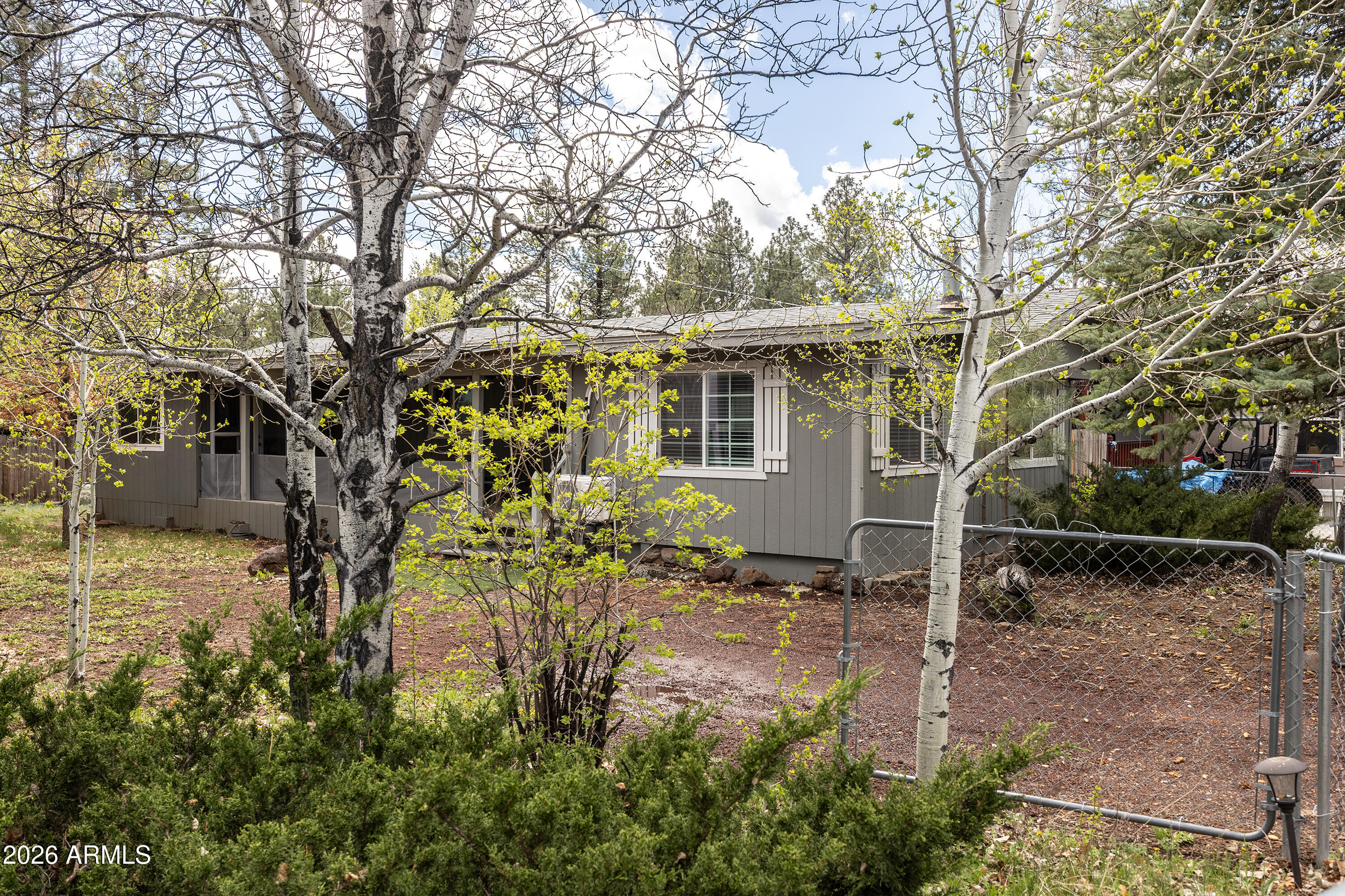 535 E OAK Drive, Munds Park, AZ 86017 — Photo 1 of 34