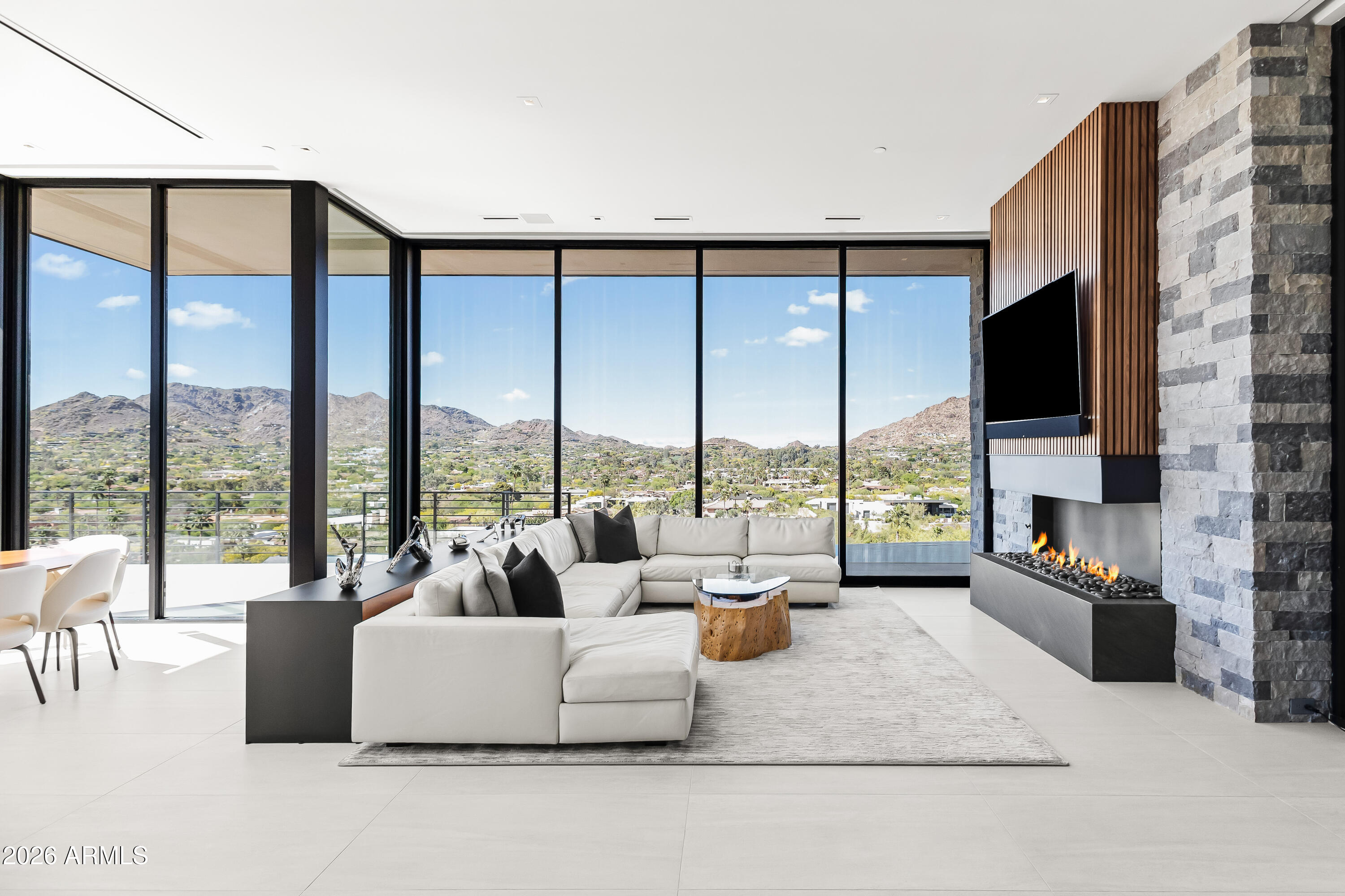 5002 E VALLE VISTA Way, Paradise Valley, AZ 85253 — Photo 1 of 44