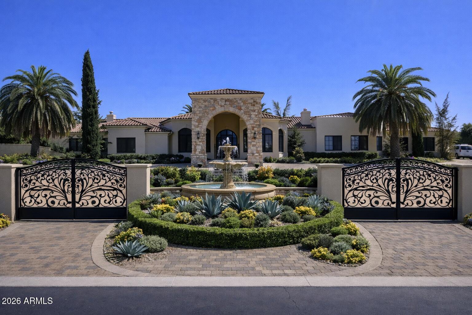 6525 N LOST DUTCHMAN Drive, Paradise Valley, AZ 85253 — Photo 1 of 80