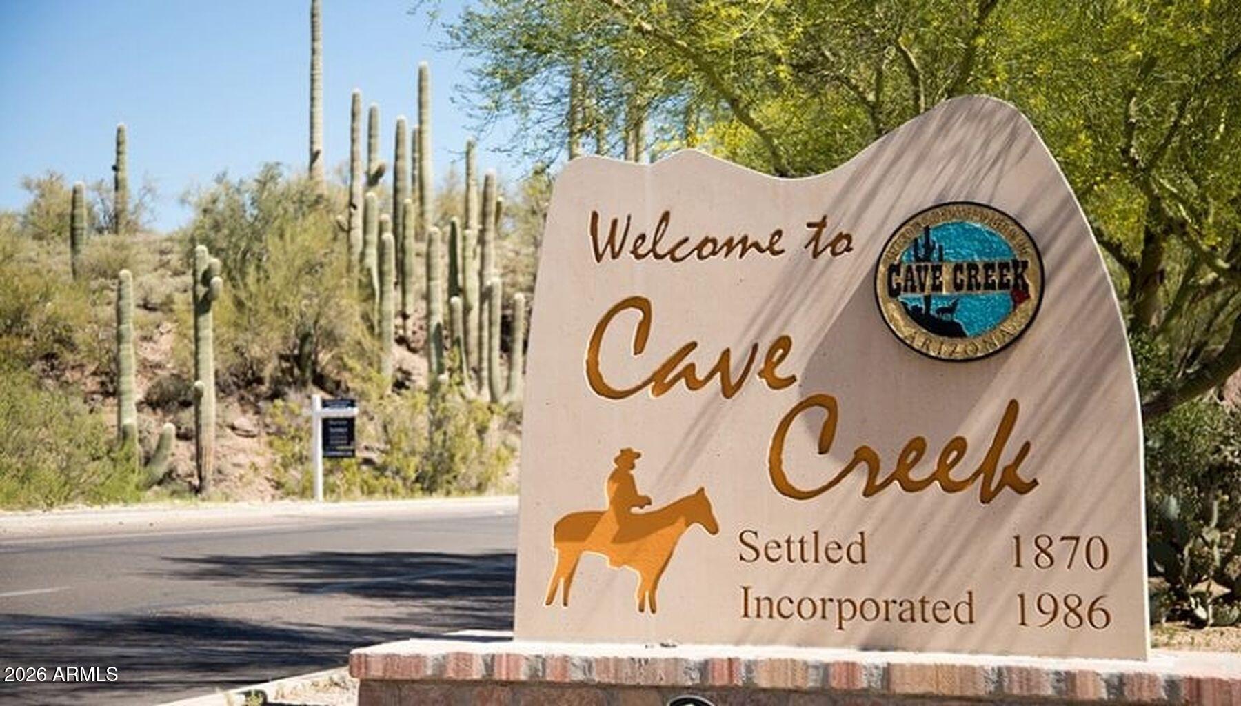 39955 N ECHO CANYON Drive, Cave Creek, AZ 85331 — Photo 1 of 29
