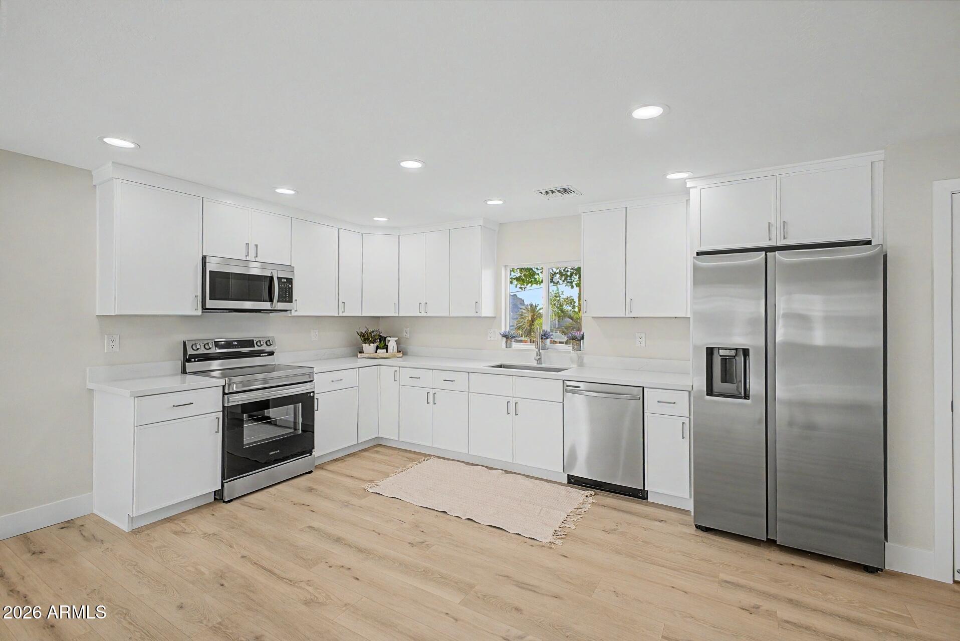 452 W Ray Street, Superior, AZ 85173 — Photo 1 of 28
