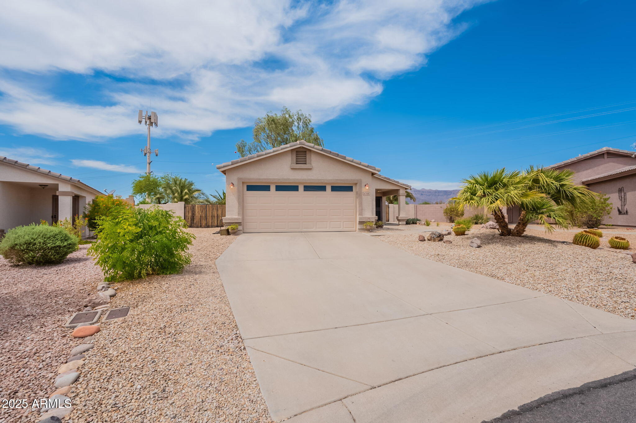 6768 S RUSSET SKY Way, Gold Canyon, AZ 85118 — Photo 1 of 39