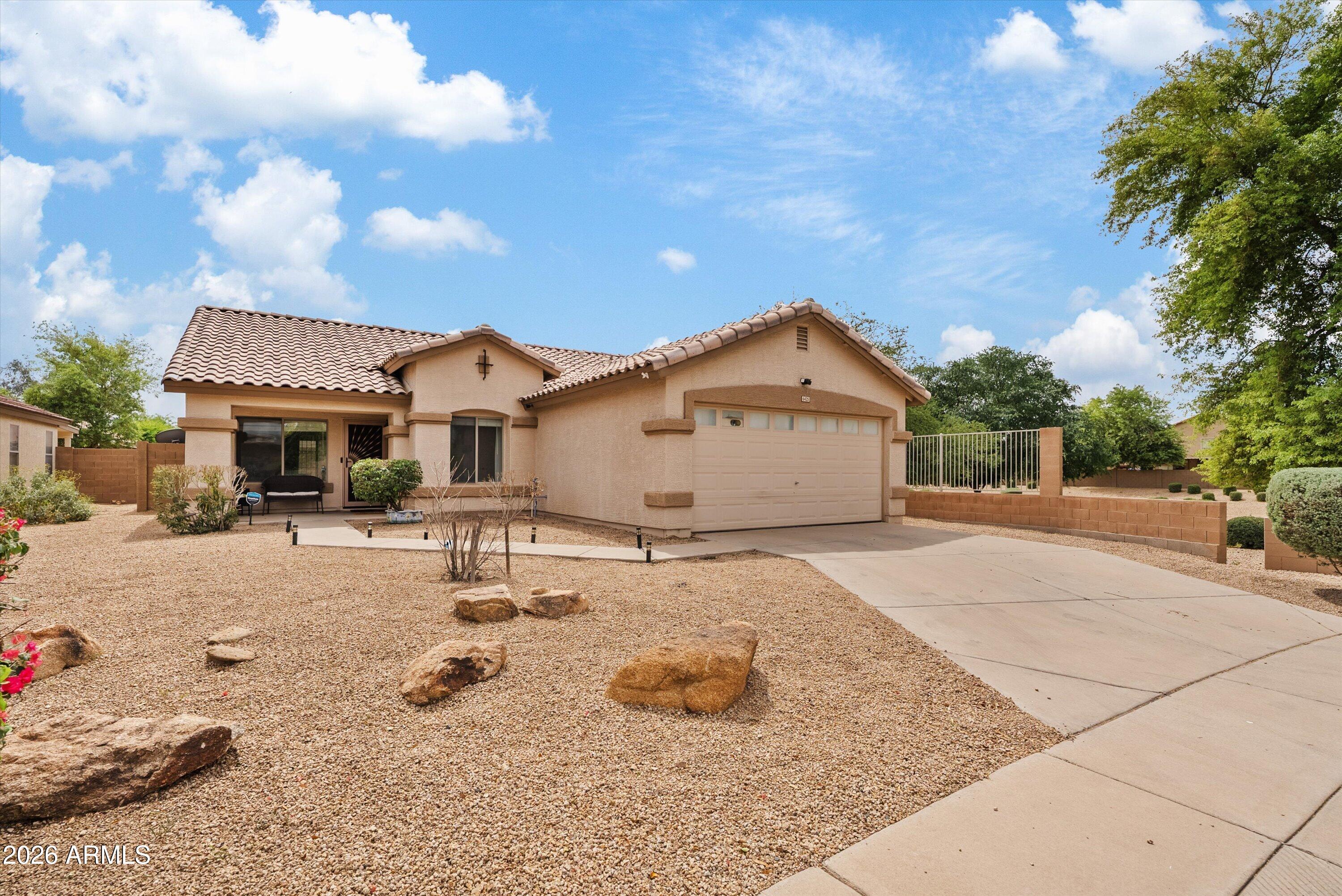 6425 W MAGNOLIA Street, Phoenix, AZ 85043 — Photo 1 of 25