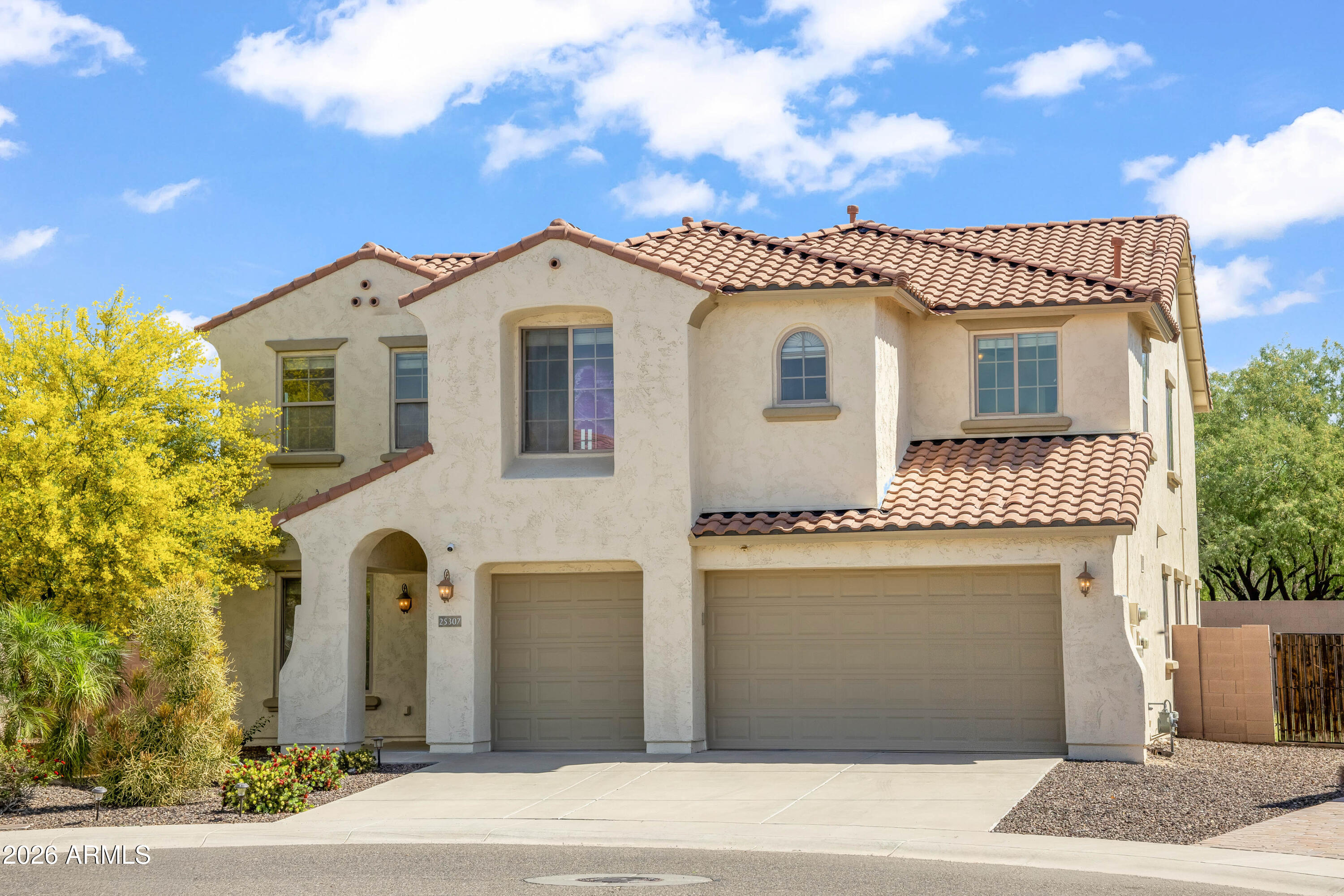 25307 N 51ST Drive, Phoenix, AZ 85083 — Photo 1 of 49