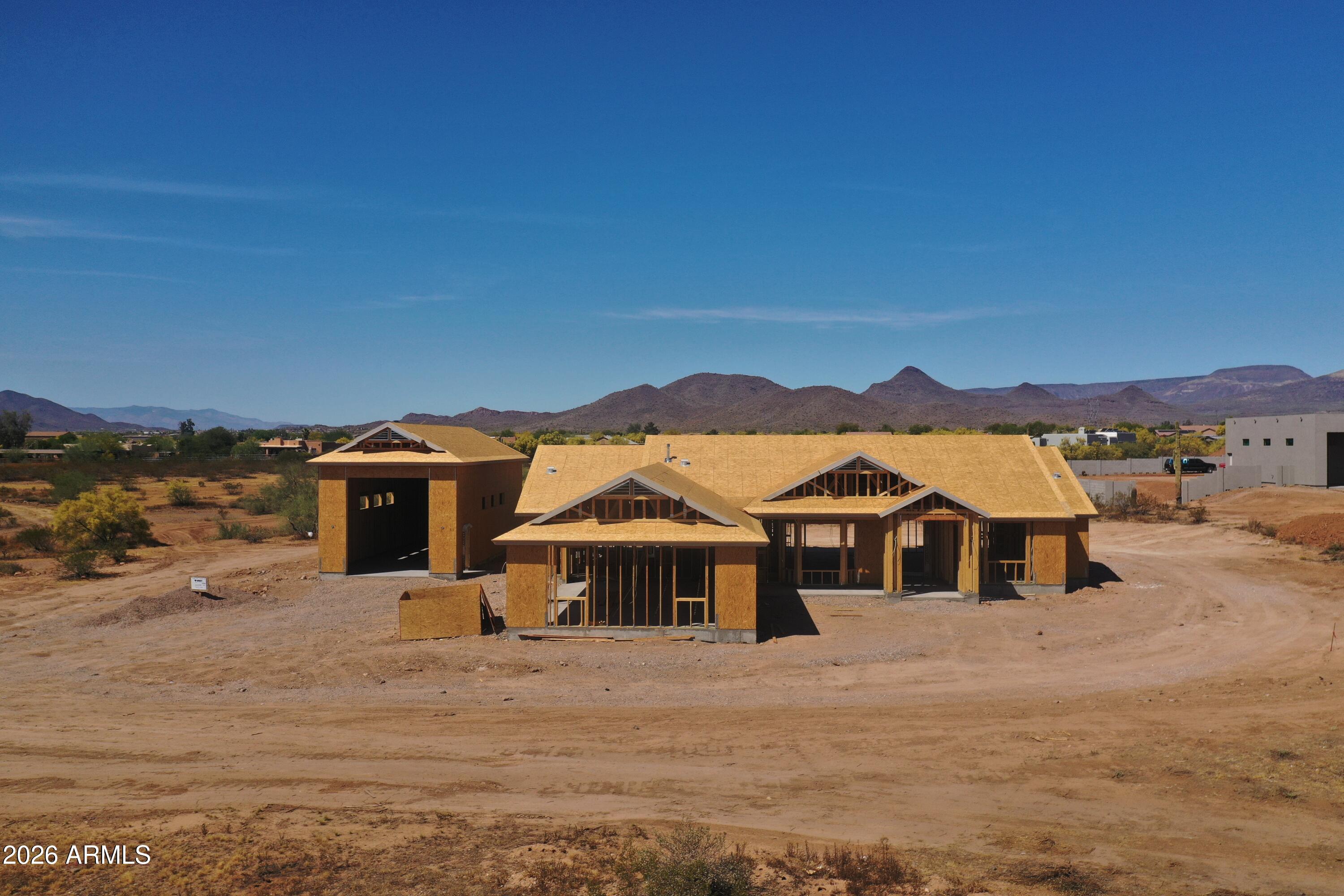 1635 W ARROWHEAD Lane, San Tan Valley, AZ 85144 — Photo 1 of 29