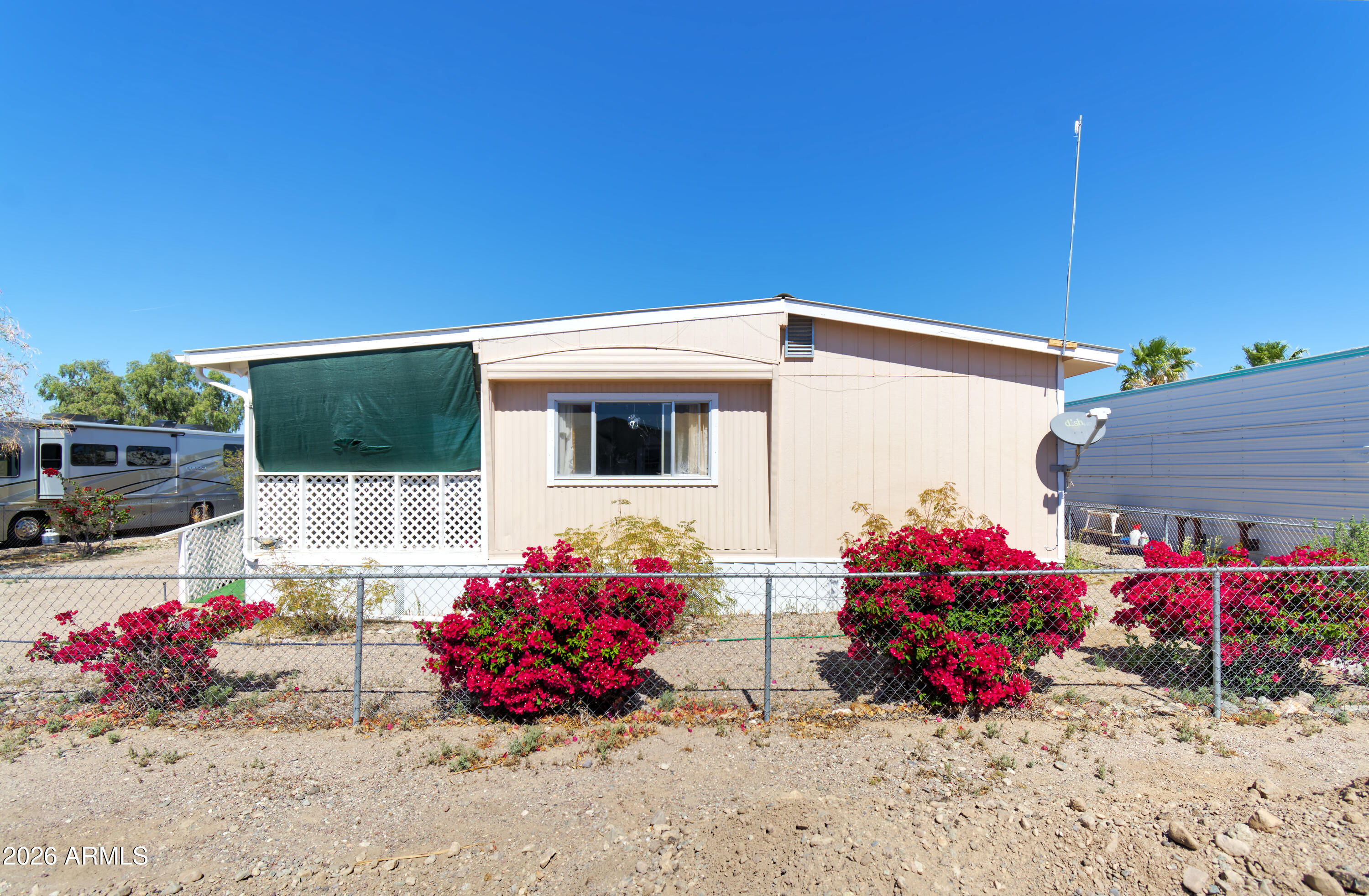 616 W GRANADA Drive, Quartzsite, AZ 85346 — Photo 1 of 25