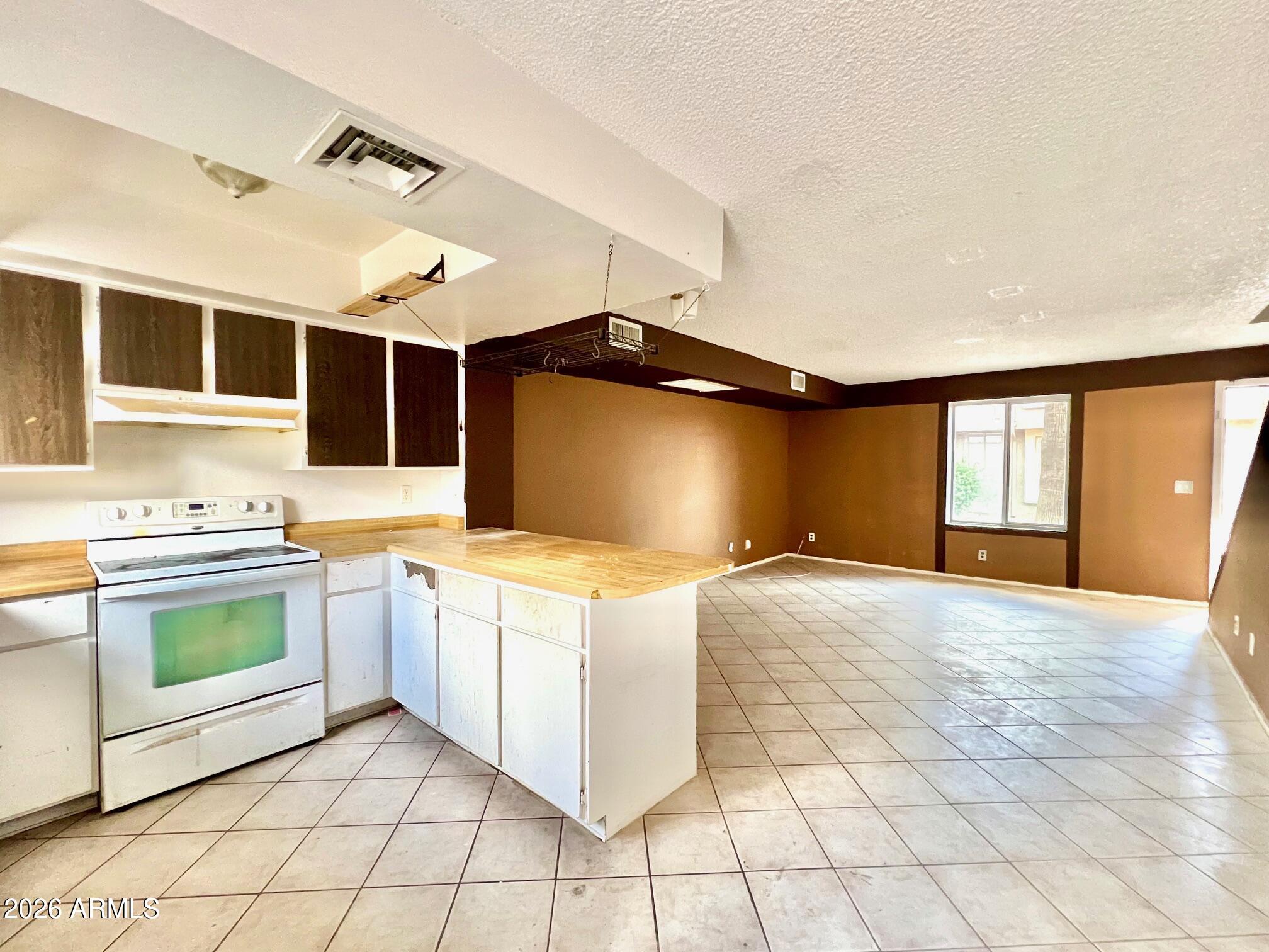 6120 W TOWNLEY Avenue, Glendale, AZ 85302 — Photo 1 of 15