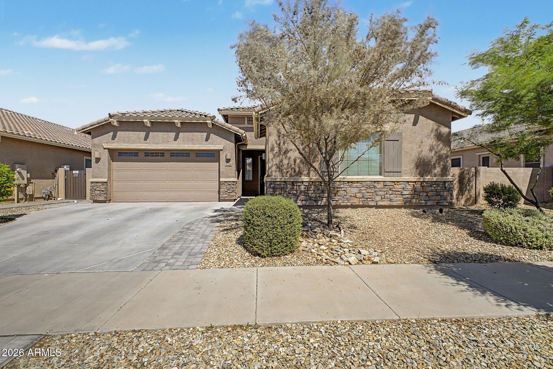 16746 W CIELO GRANDE Avenue, Surprise, AZ 85387 — Photo 1 of 40