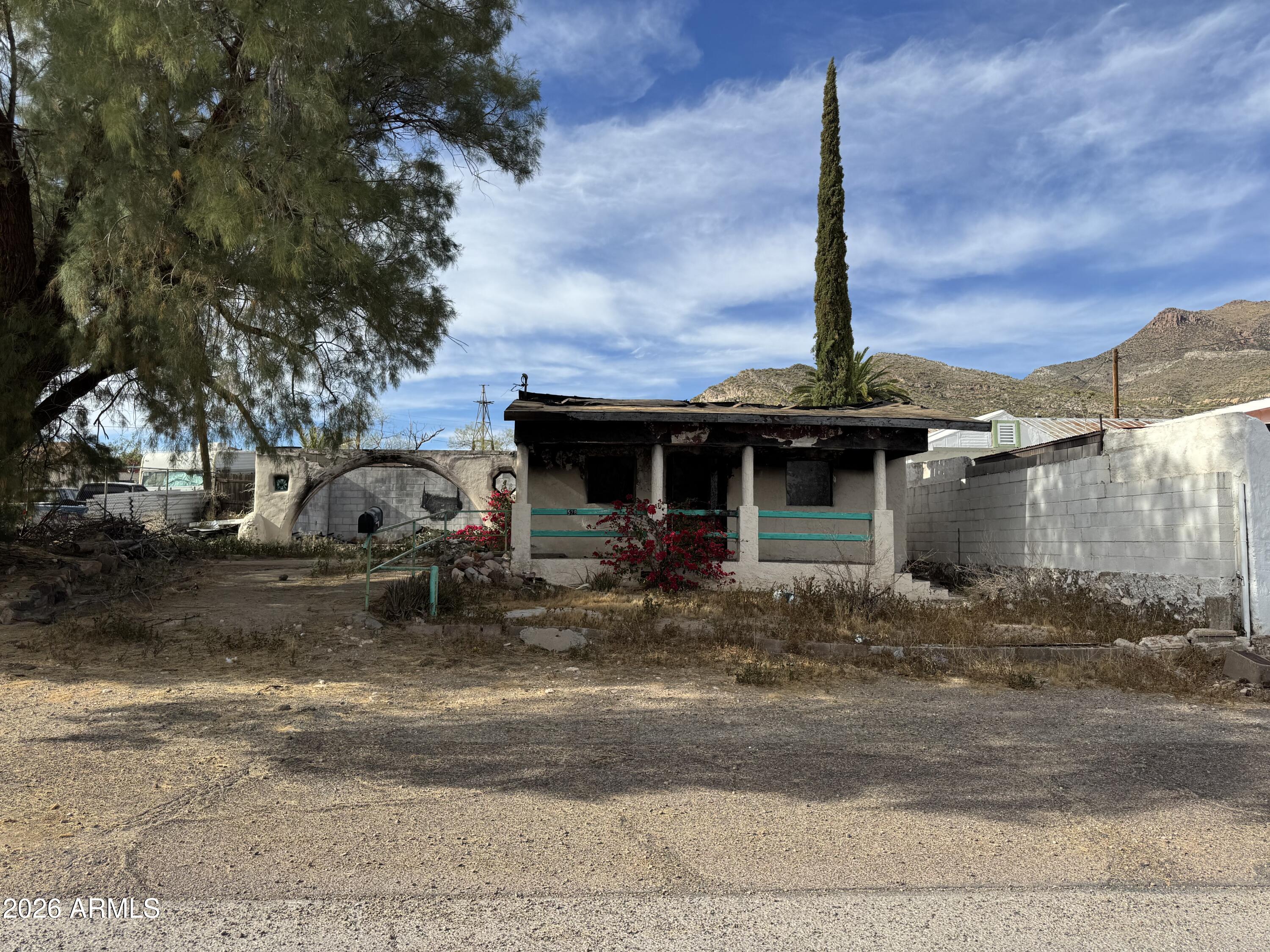 528 W PORPHYRY Street, Superior, AZ 85173 — Photo 1 of 2