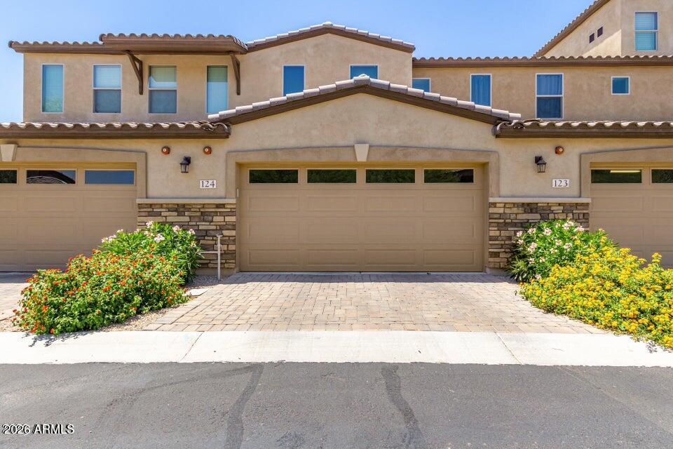 2821 S SKYLINE Drive 124, Mesa, AZ 85212 — Photo 1 of 17