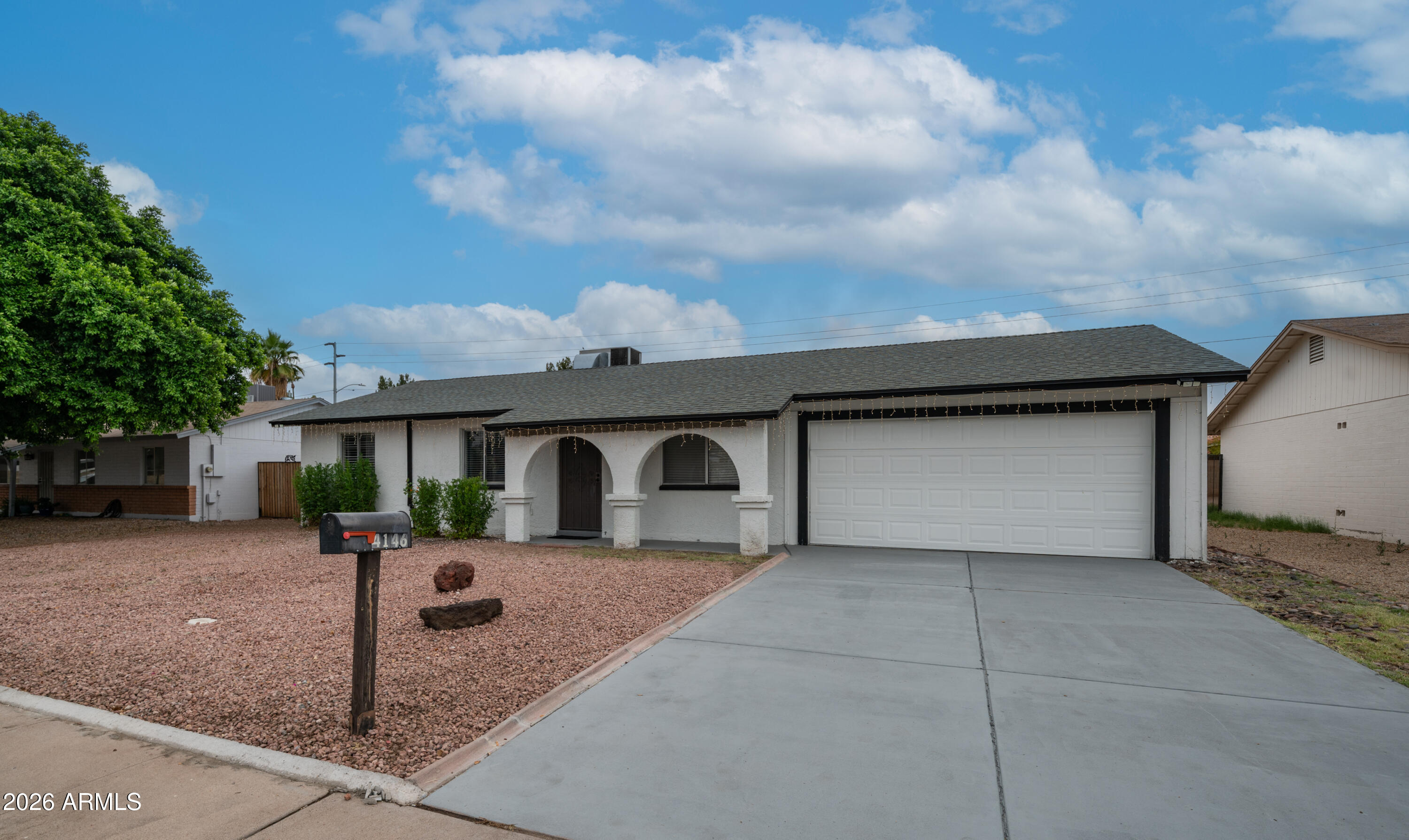 4146 W DESERT HILLS Drive, Phoenix, AZ 85029 — Photo 1 of 29