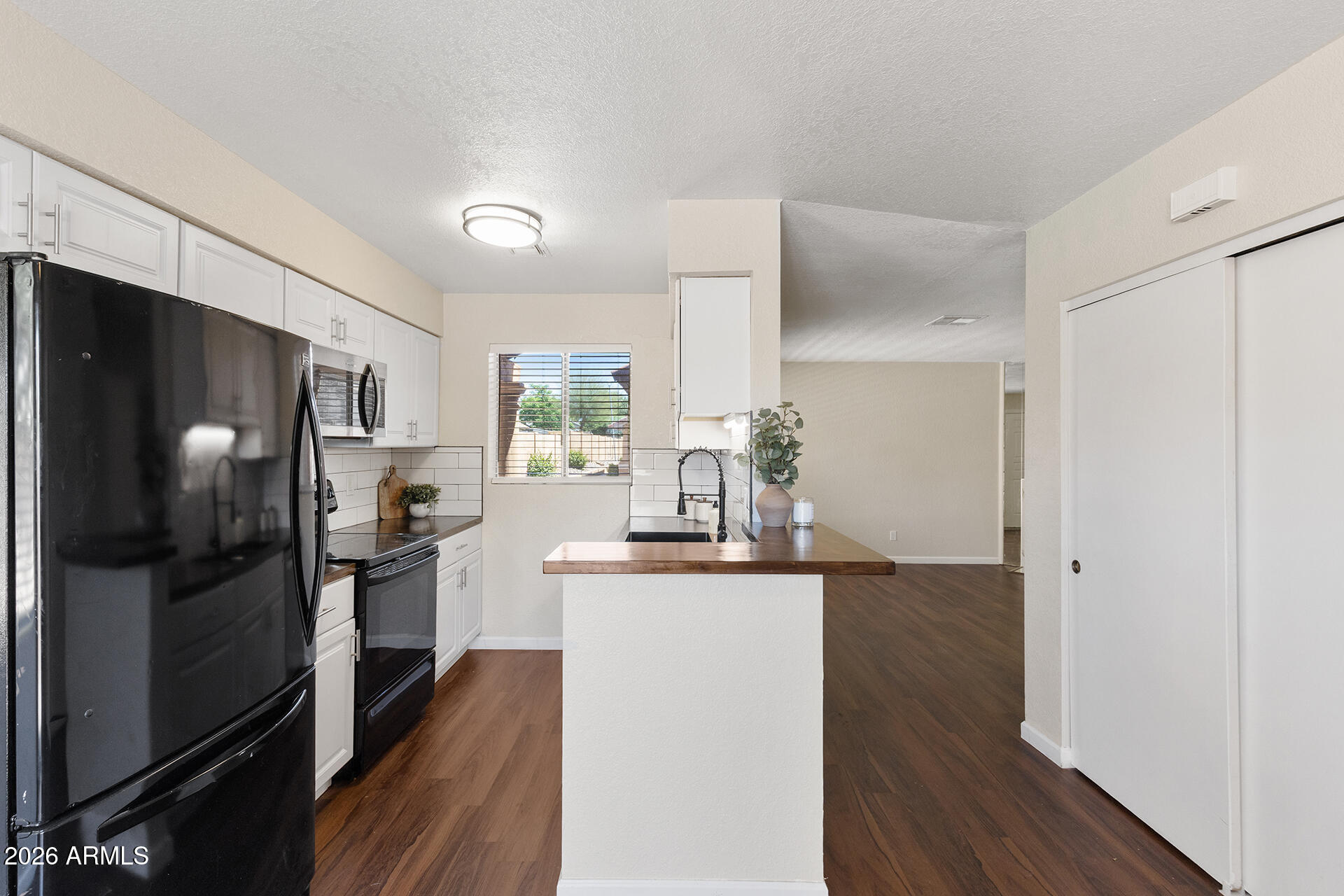 Thumbnail 23