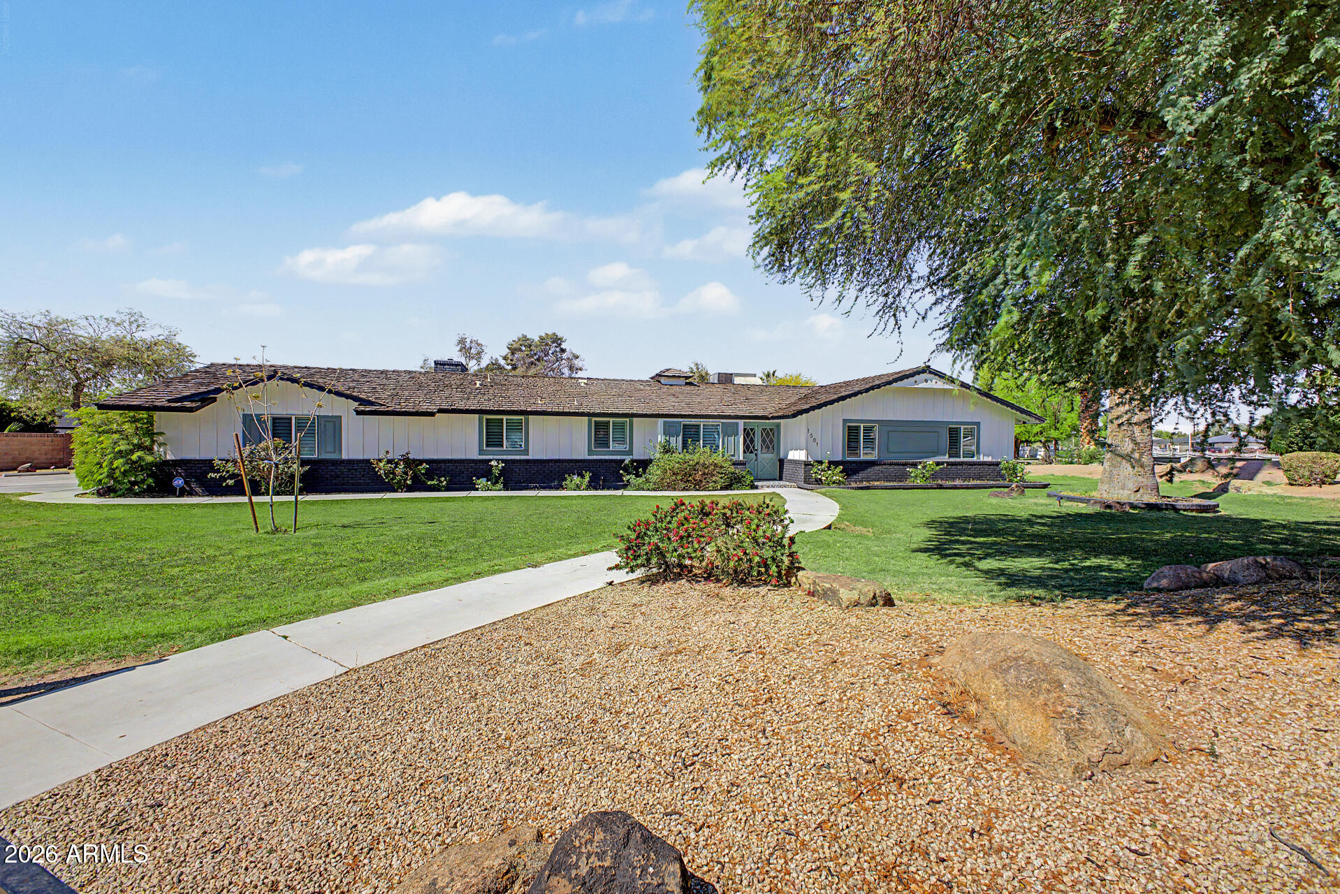 1501 W DUNLAP Avenue, Phoenix, AZ 85021 — Photo 1 of 40