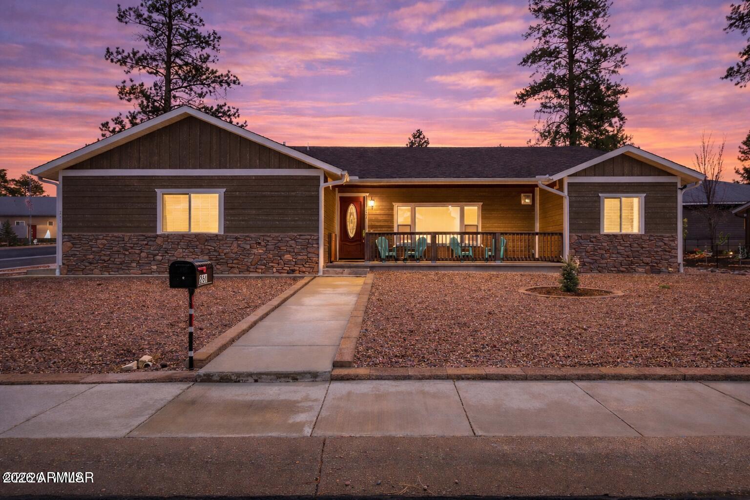 261 N FOX Run, Show Low, AZ 85901 — Photo 1 of 44
