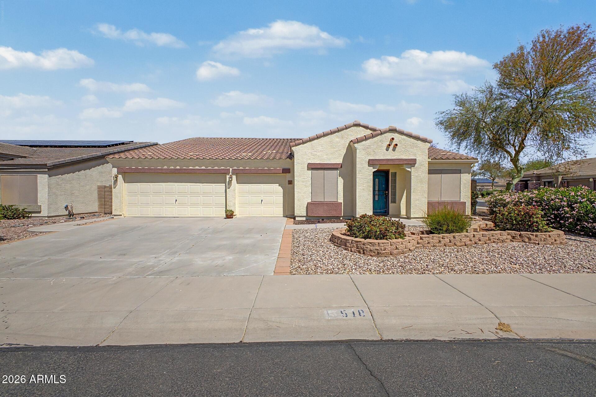 518 E BLACK DIAMOND Drive, Casa Grande, AZ 85122 — Photo 1 of 23