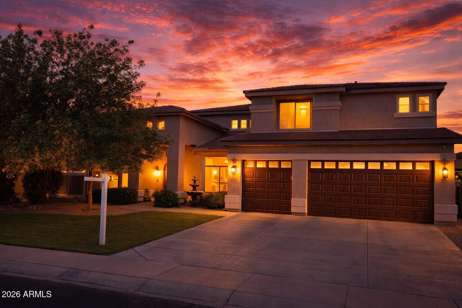3019 S LARKSPUR Street, Gilbert, AZ 85295 — Photo 1 of 82