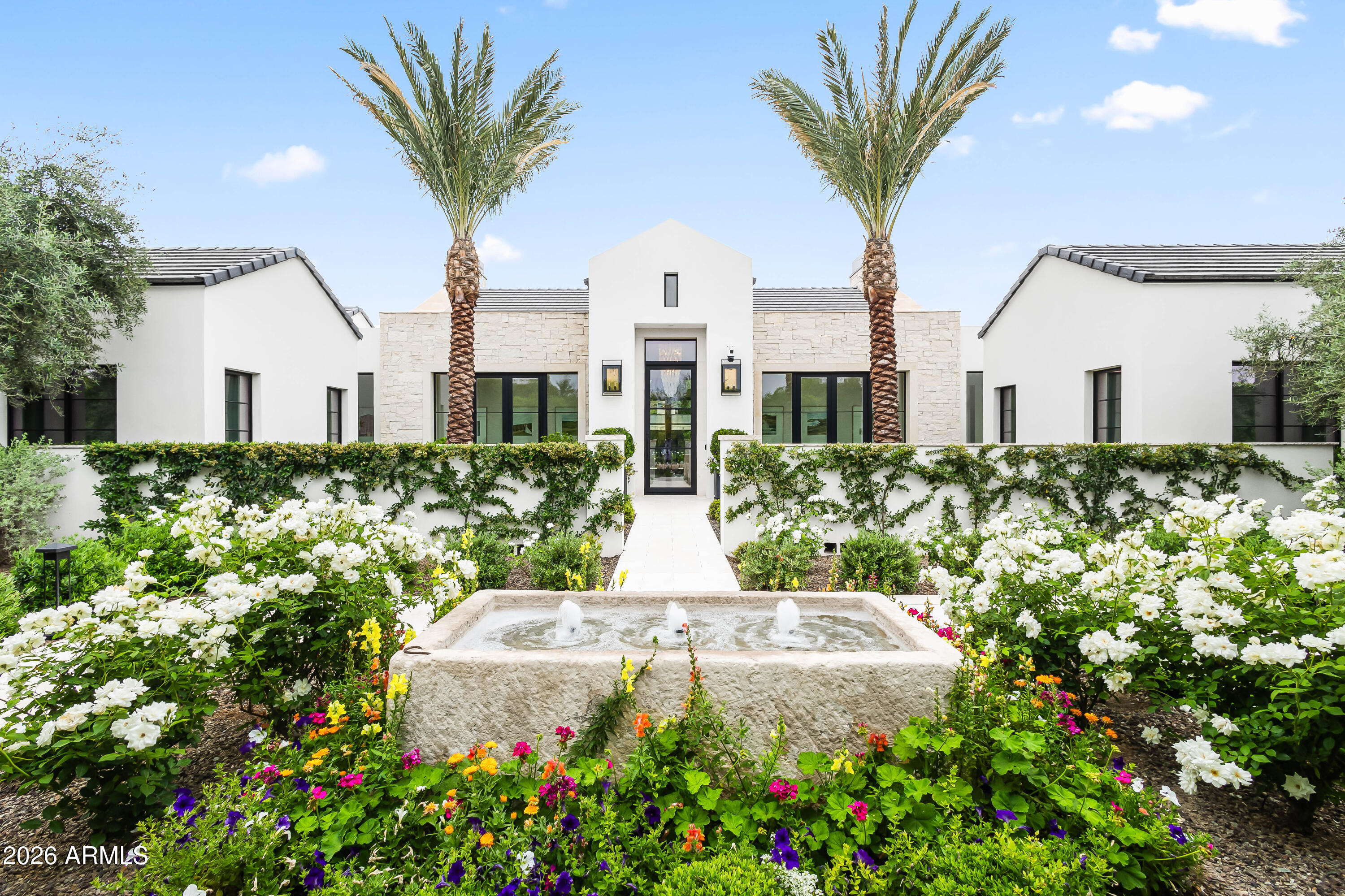 5531 E MOCKINGBIRD Lane, Paradise Valley, AZ 85253 — Photo 1 of 52