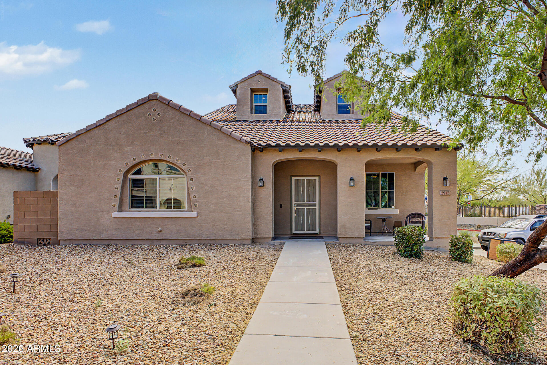 2912 N RAVEN, Mesa, AZ 85207 — Photo 1 of 39