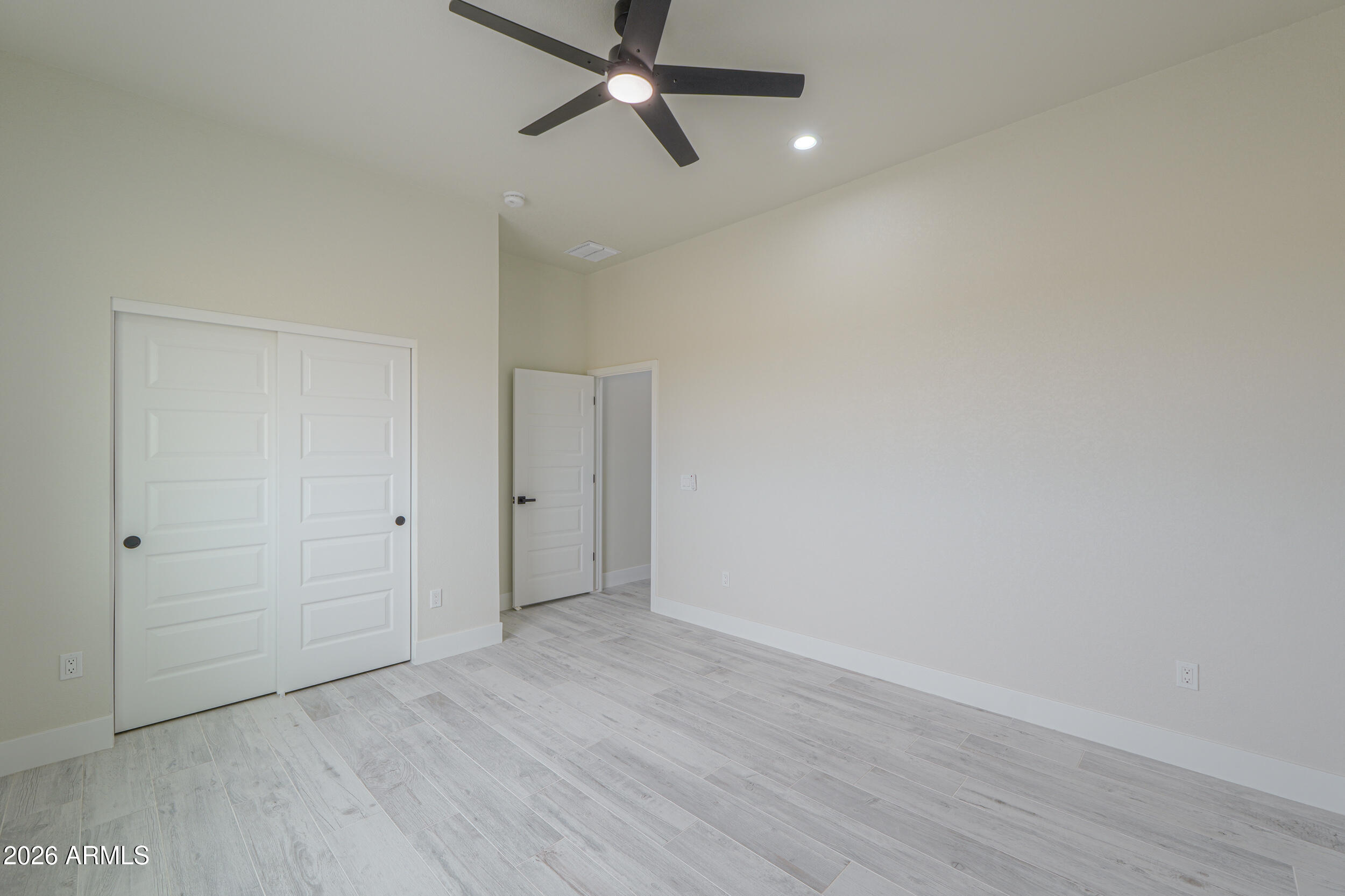 Thumbnail 36