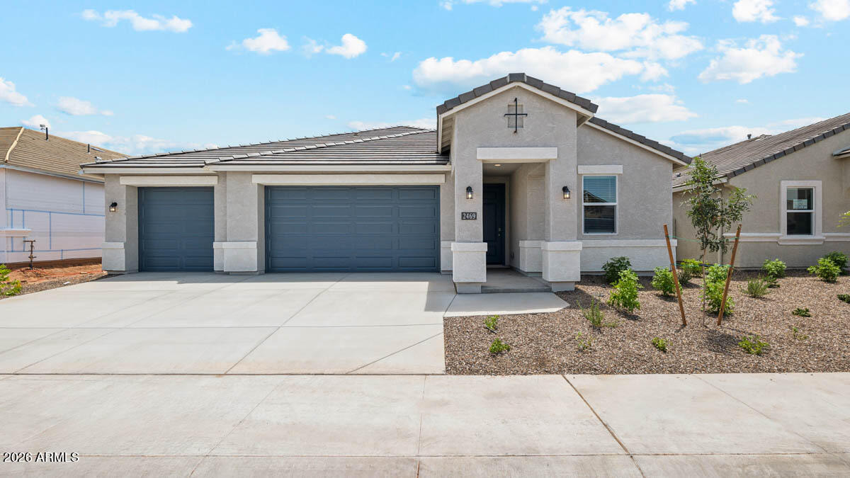 1573 E GLAZIER Drive E, Casa Grande, AZ 85122 — Photo 1 of 60