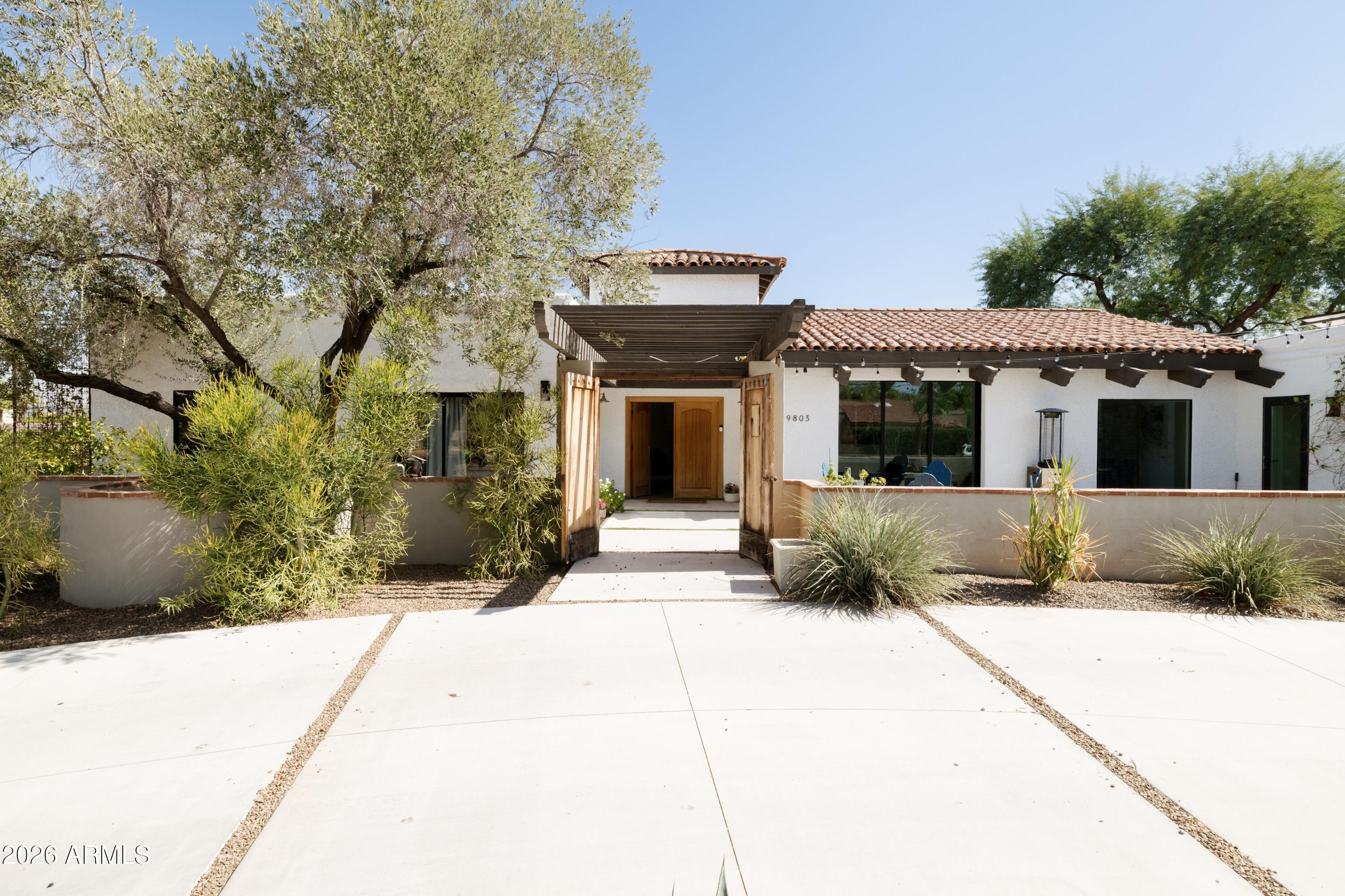 9803 N 65TH Place, Paradise Valley, AZ 85253 — Photo 1 of 46